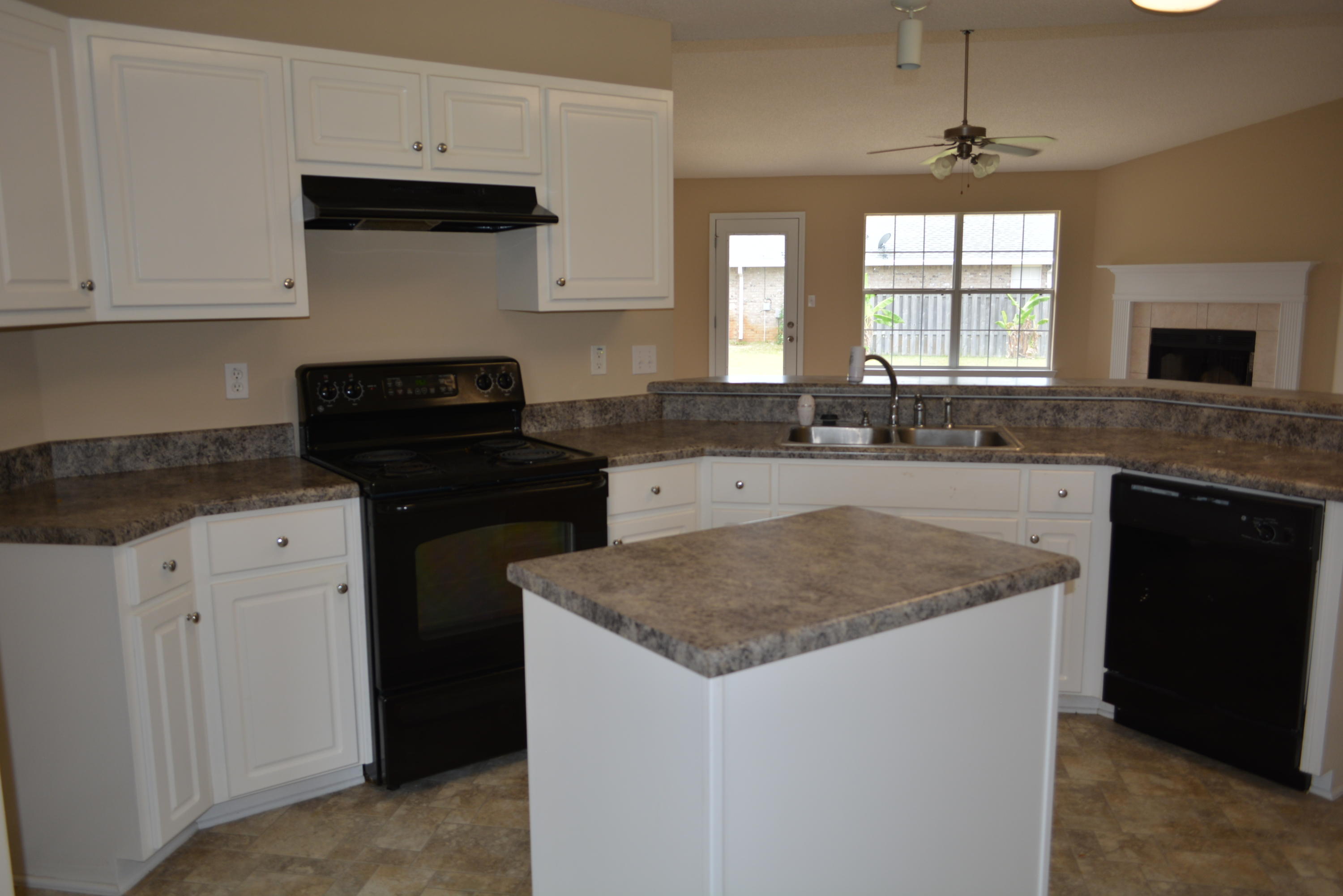 CREETWOOD VILLAGE - Residential