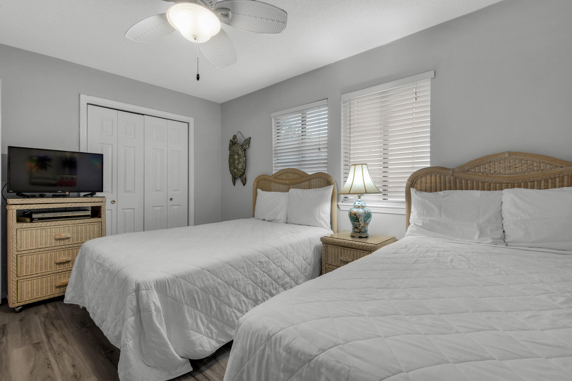 SUGAR BEACH T/H - Residential