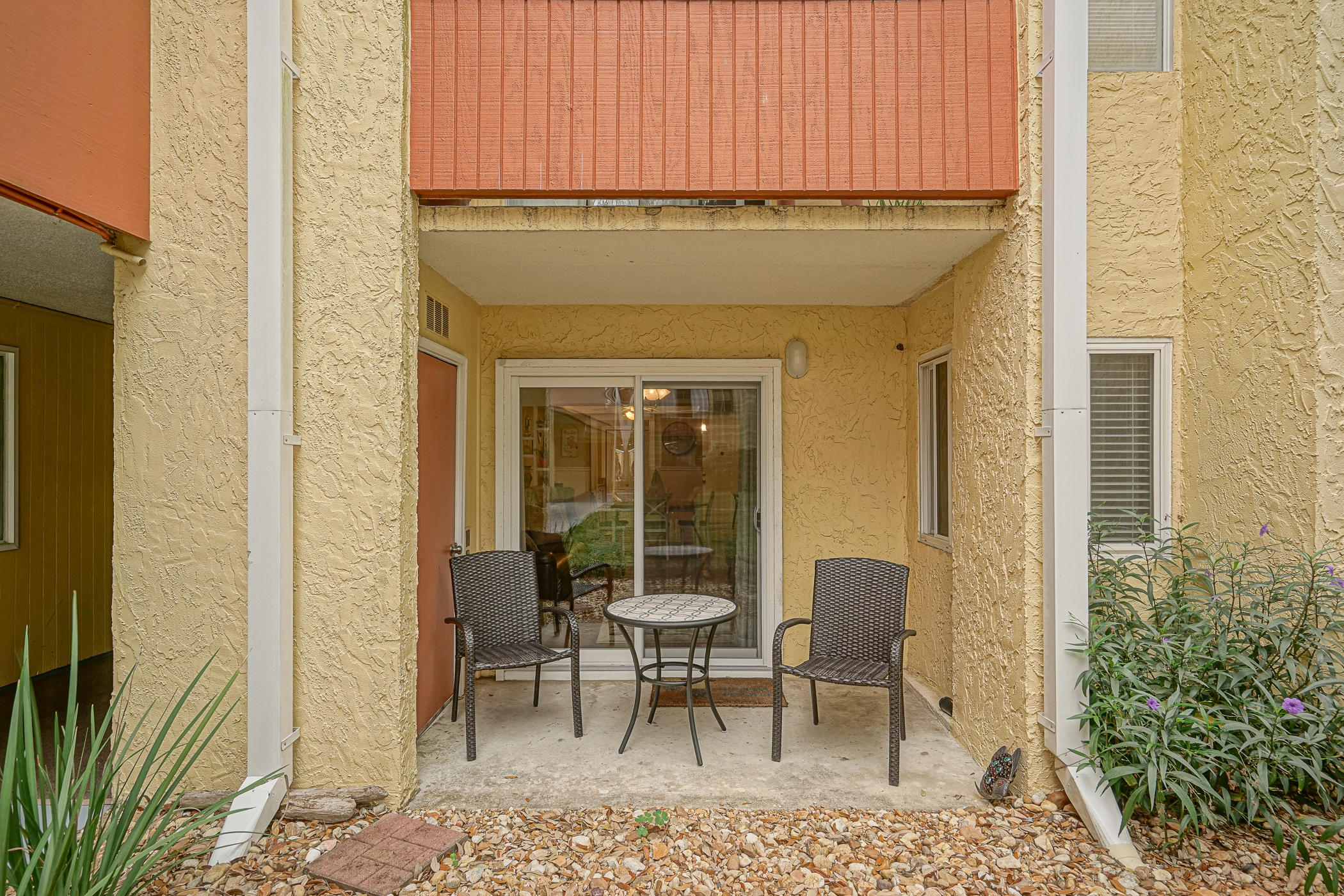 CEDARS CONDO - Residential Lease