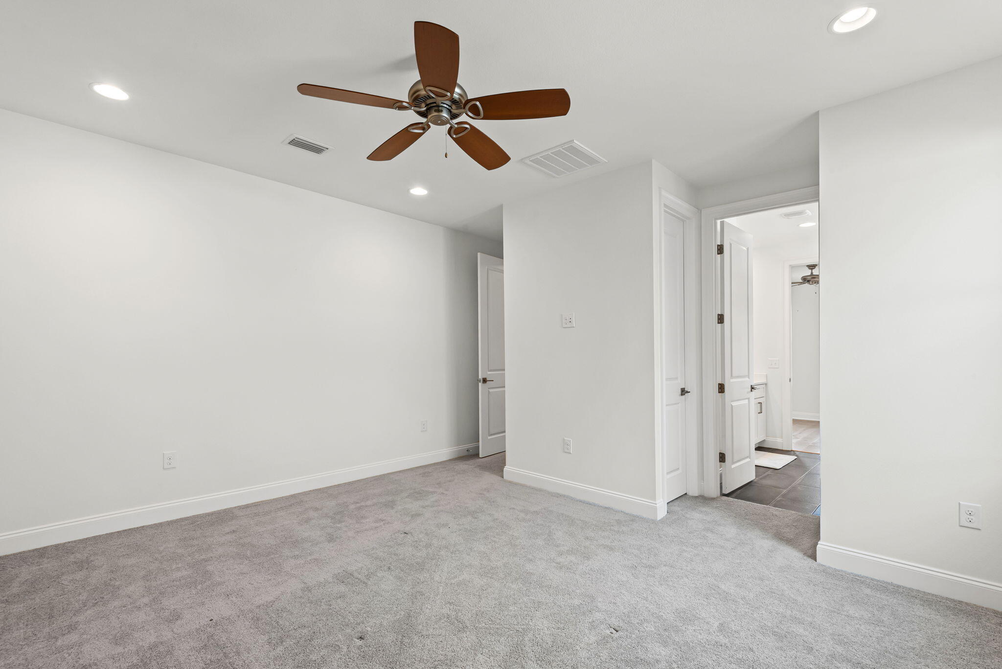 MAGNOLIA WOODS - Residential