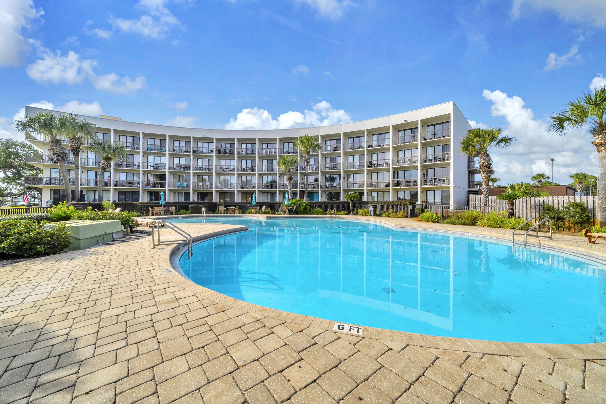 PIRATES BAY PH 1 - Residential