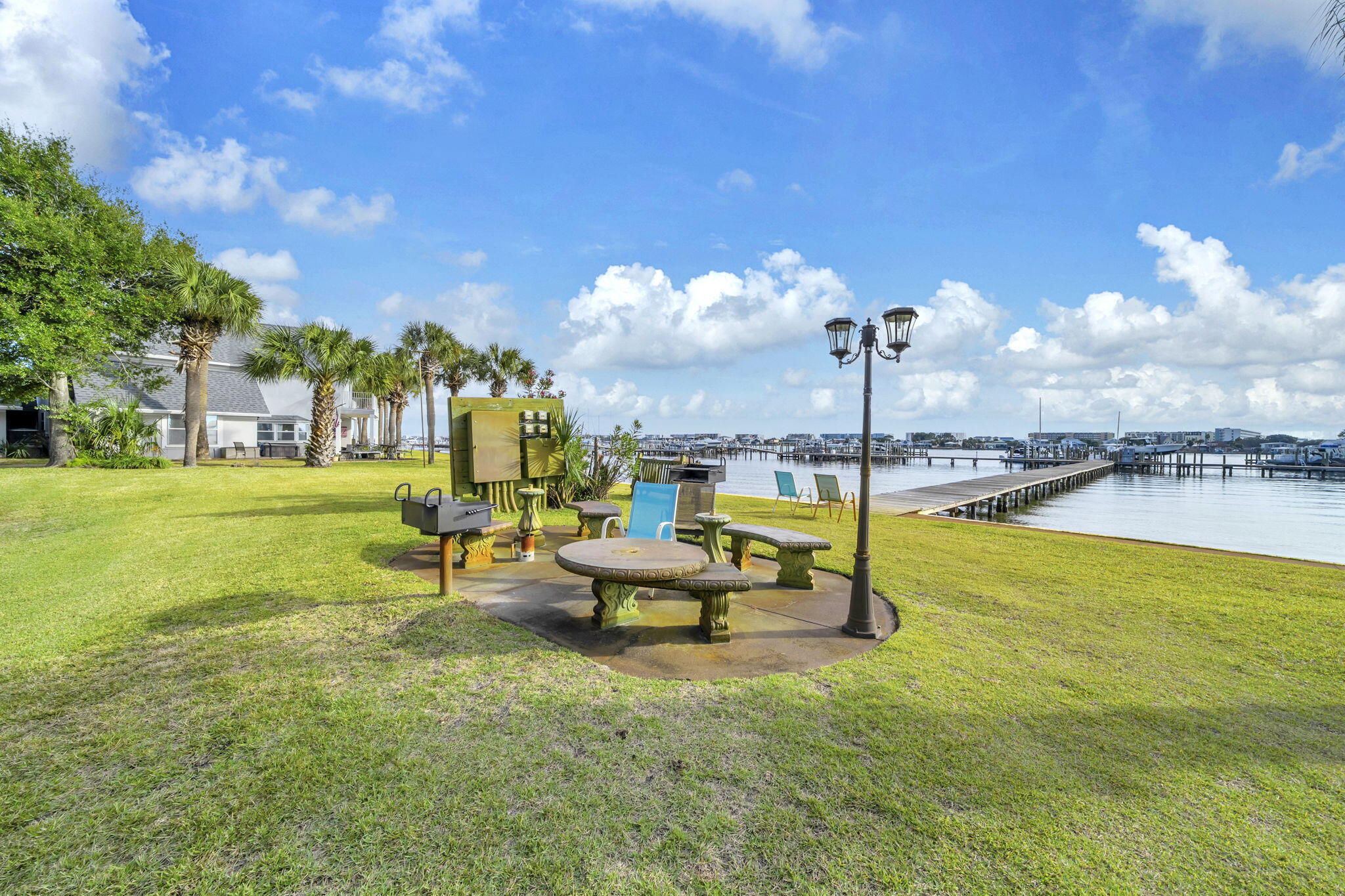 PIRATES BAY PH 1 - Residential