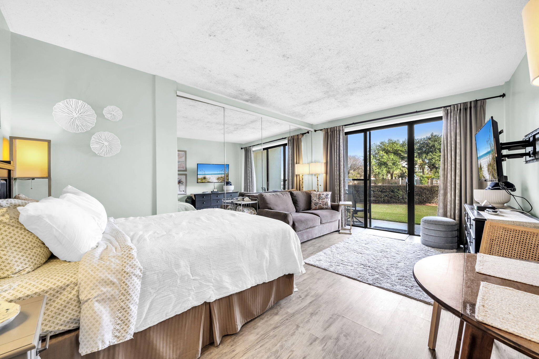 PIRATES BAY PH 1 - Residential