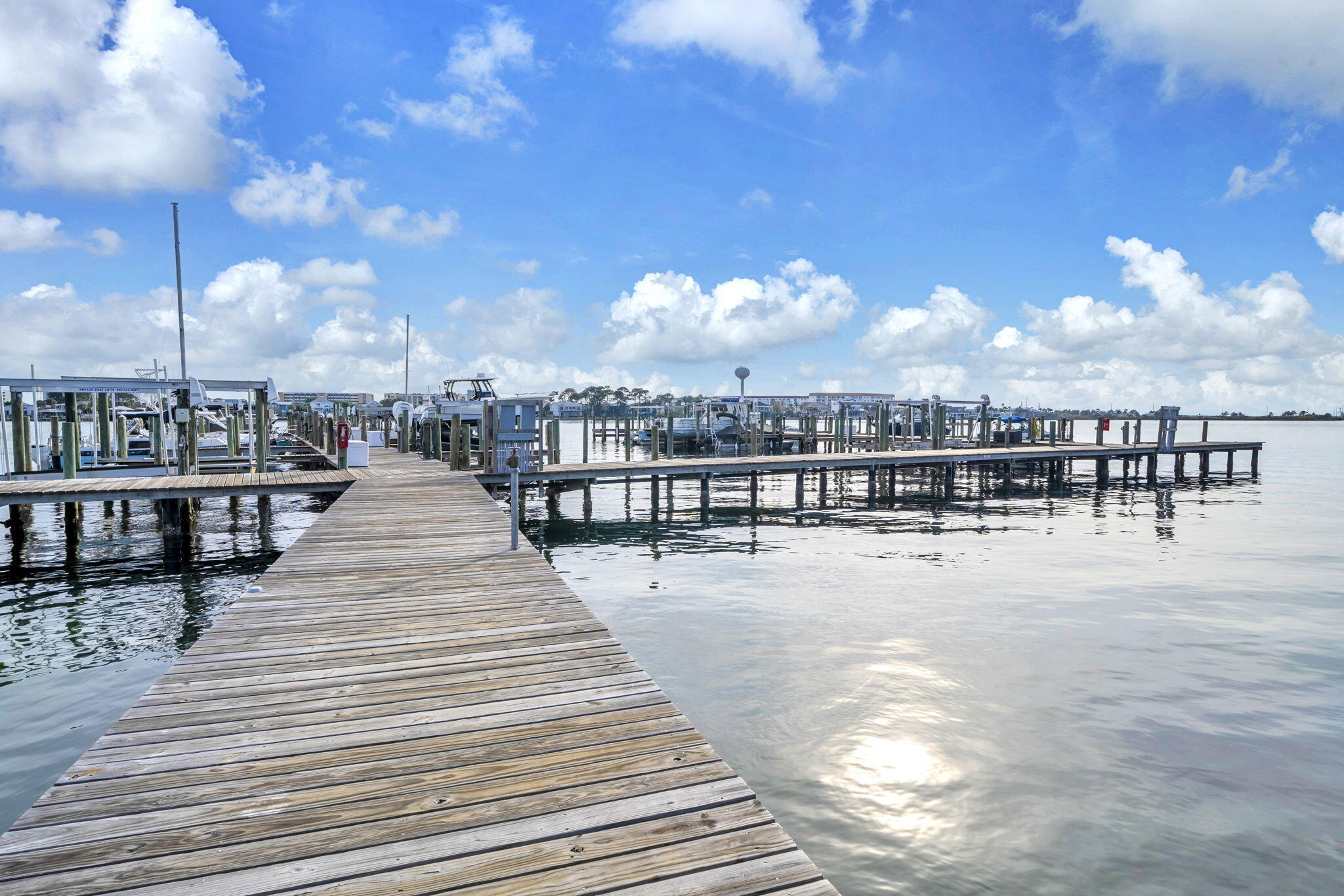 PIRATES BAY PH 1 - Residential