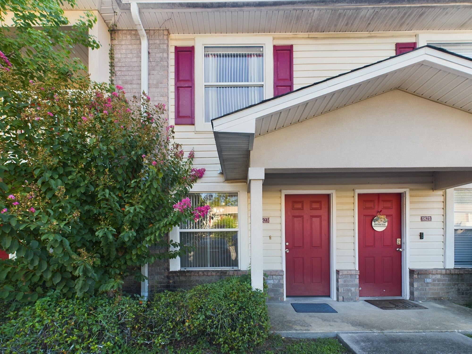 SHAY LIN TOWNHOMES - Residential