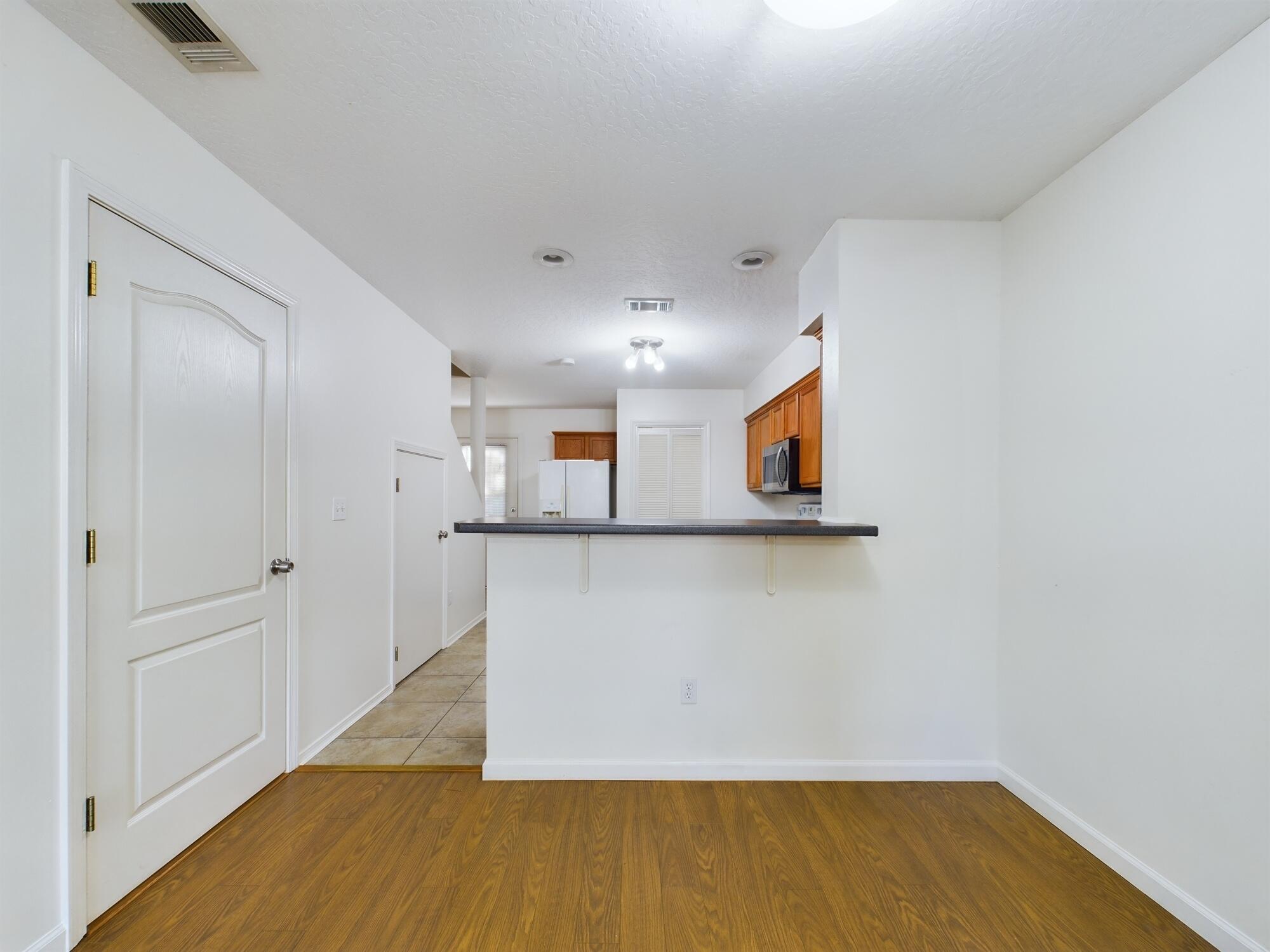 SHAY LIN TOWNHOMES - Residential