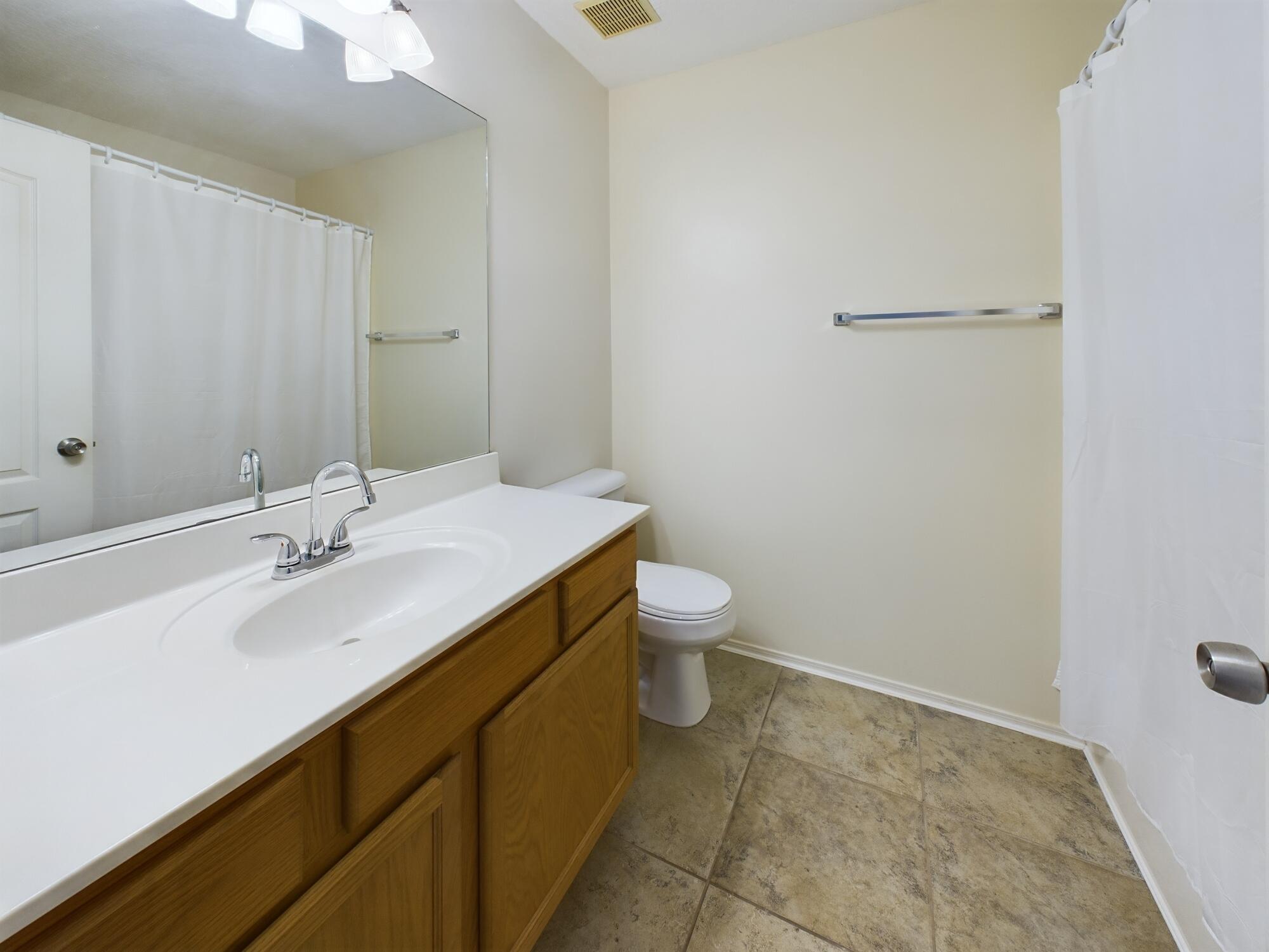 SHAY LIN TOWNHOMES - Residential