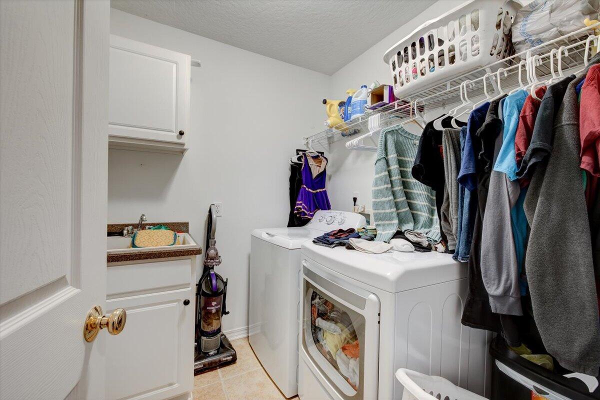 TURKEY-CREEK ESTATES - Residential