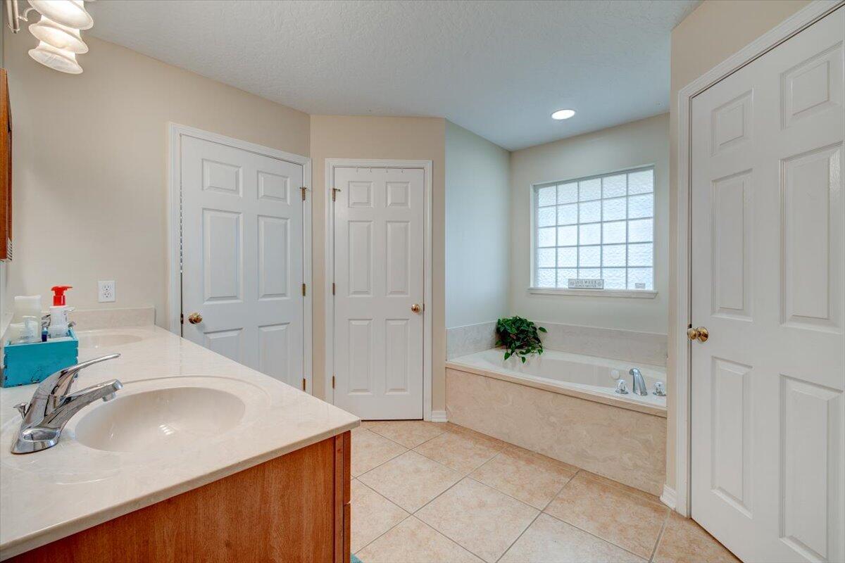 TURKEY-CREEK ESTATES - Residential