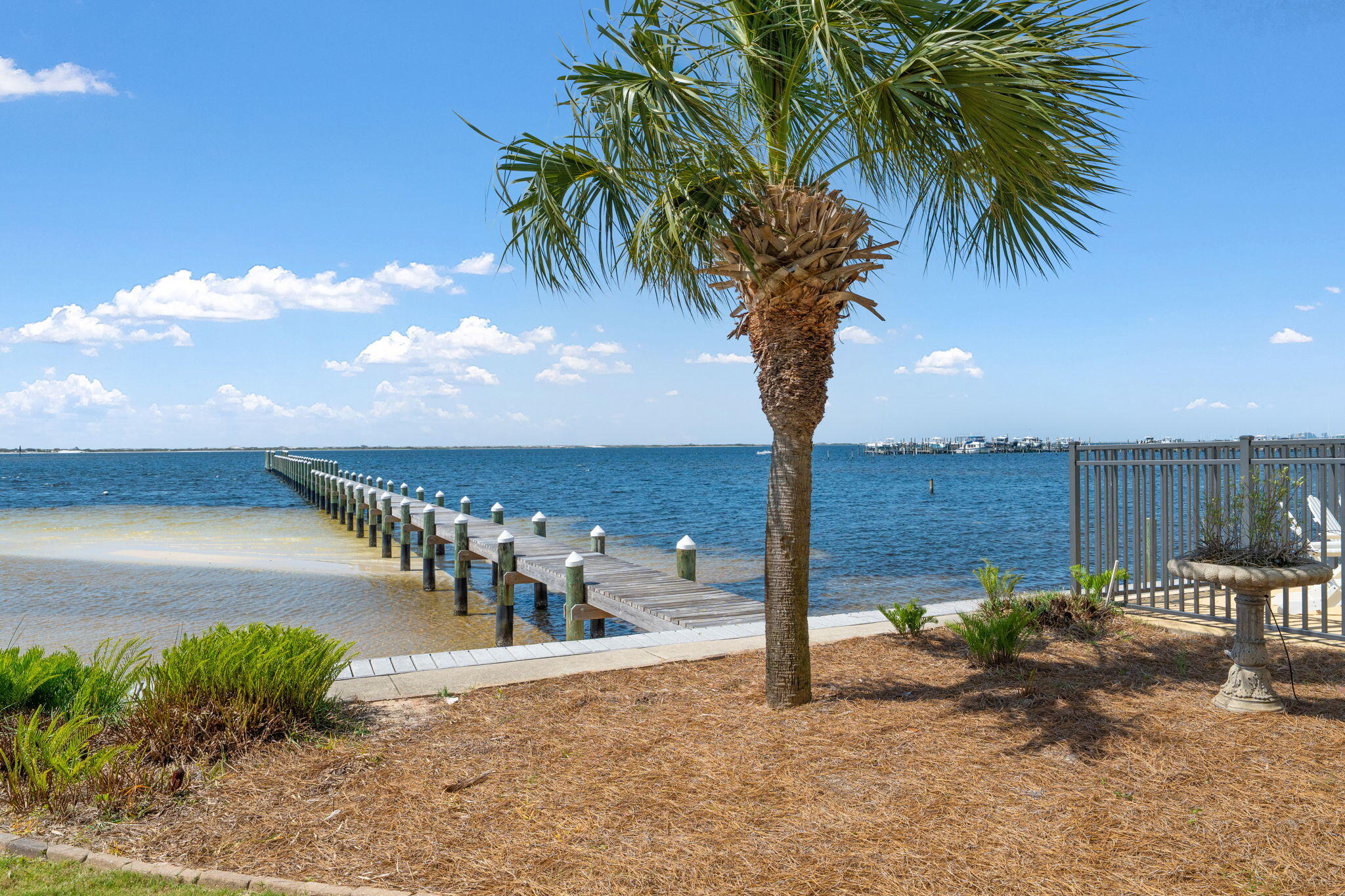 Laguna Pointe - Residential