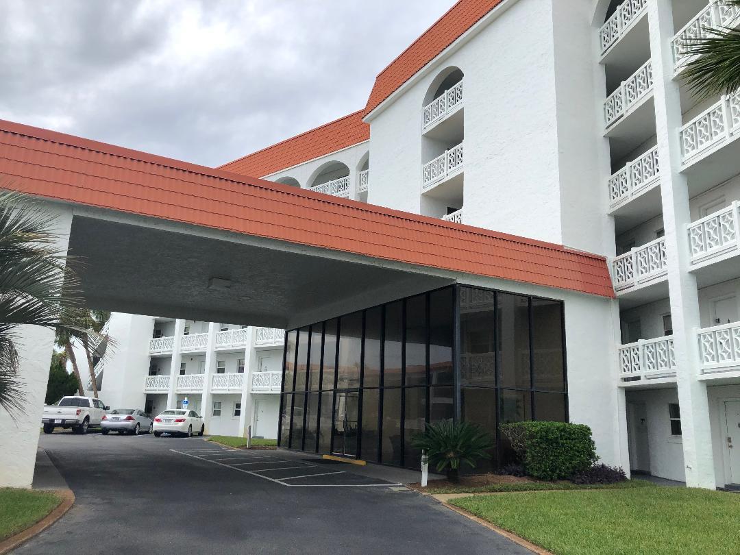 EL MATADOR CONDO - Residential