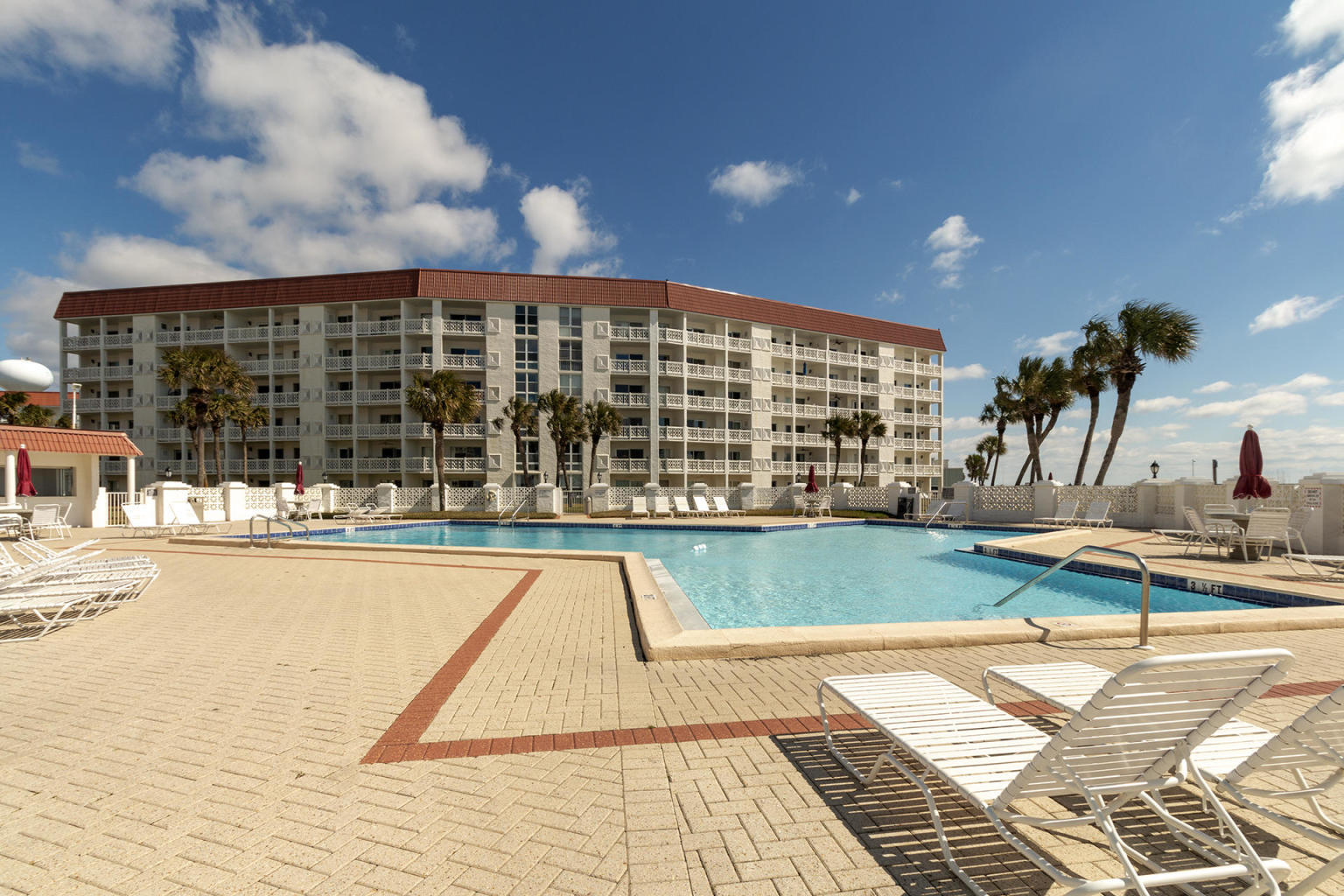 EL MATADOR CONDO - Residential