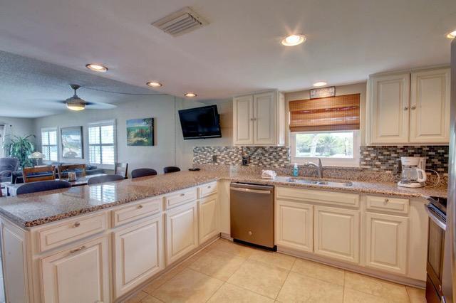 EL MATADOR CONDO - Residential