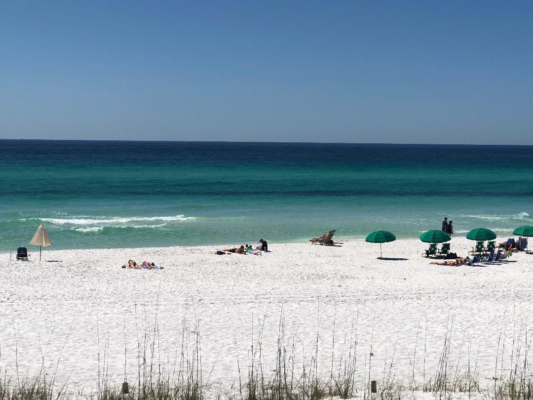 EL MATADOR CONDO - Residential