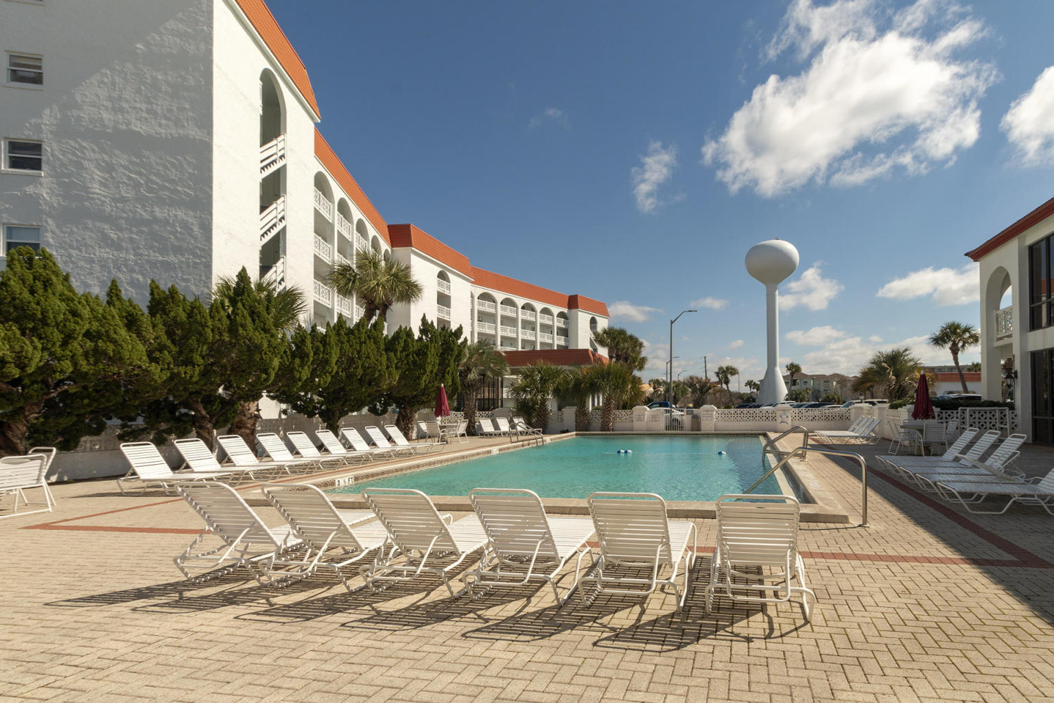 EL MATADOR CONDO - Residential