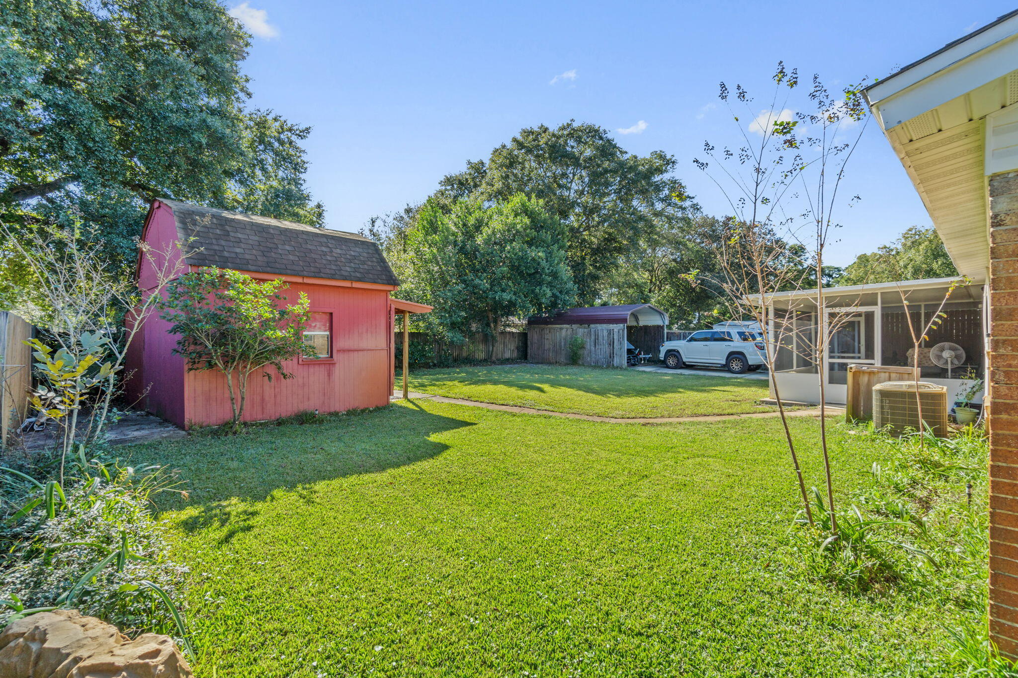 MARY ESTHER HEIGHTS - Residential