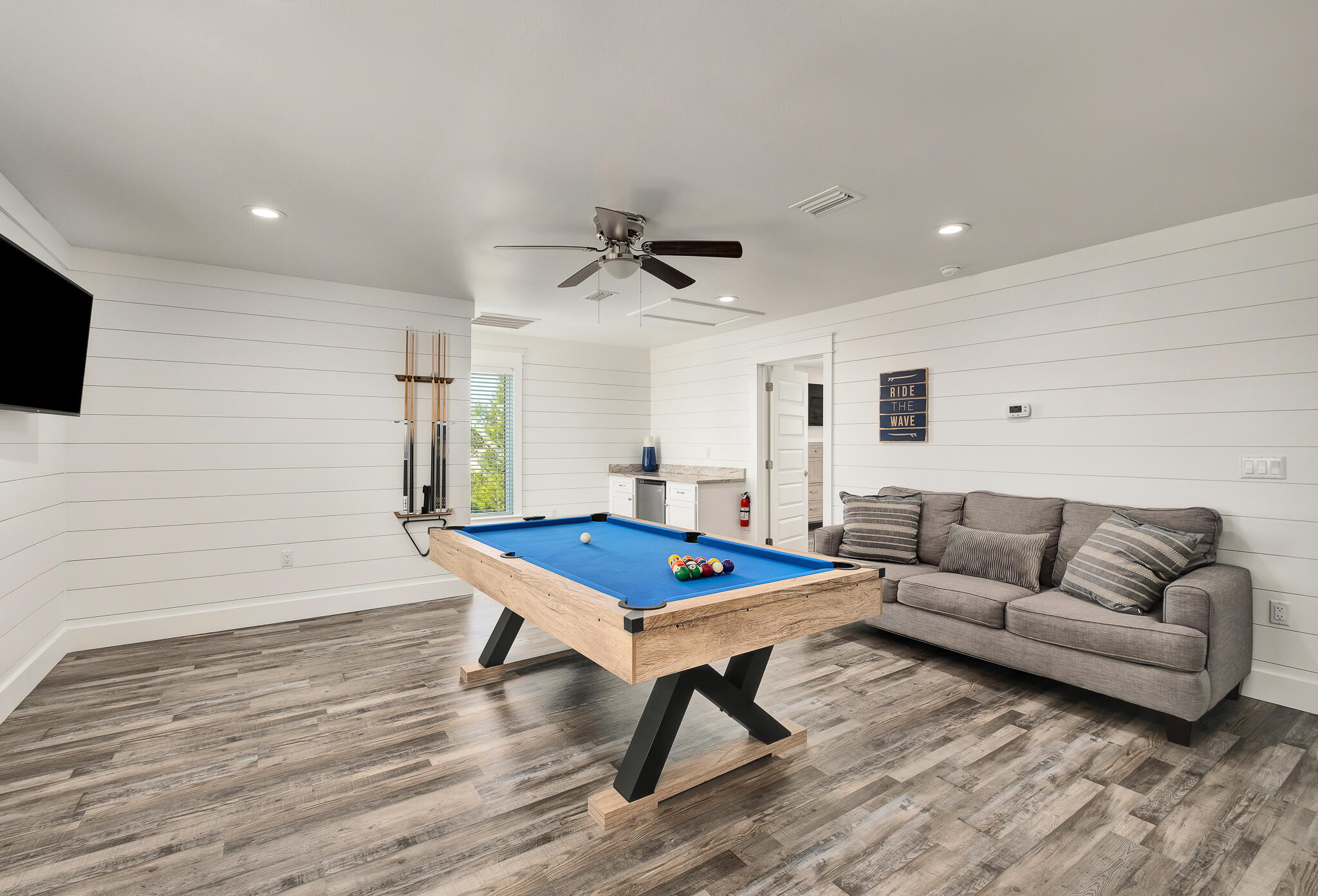 FRANGISTA BEACH 1ST ADDN - Residential