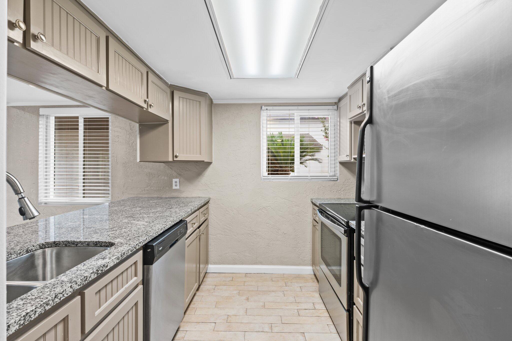 Palisades Condo Ph 1 - Residential