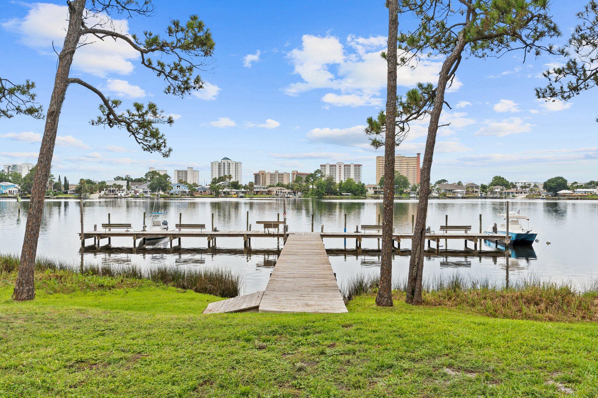 Palisades Condo Ph 1 - Residential