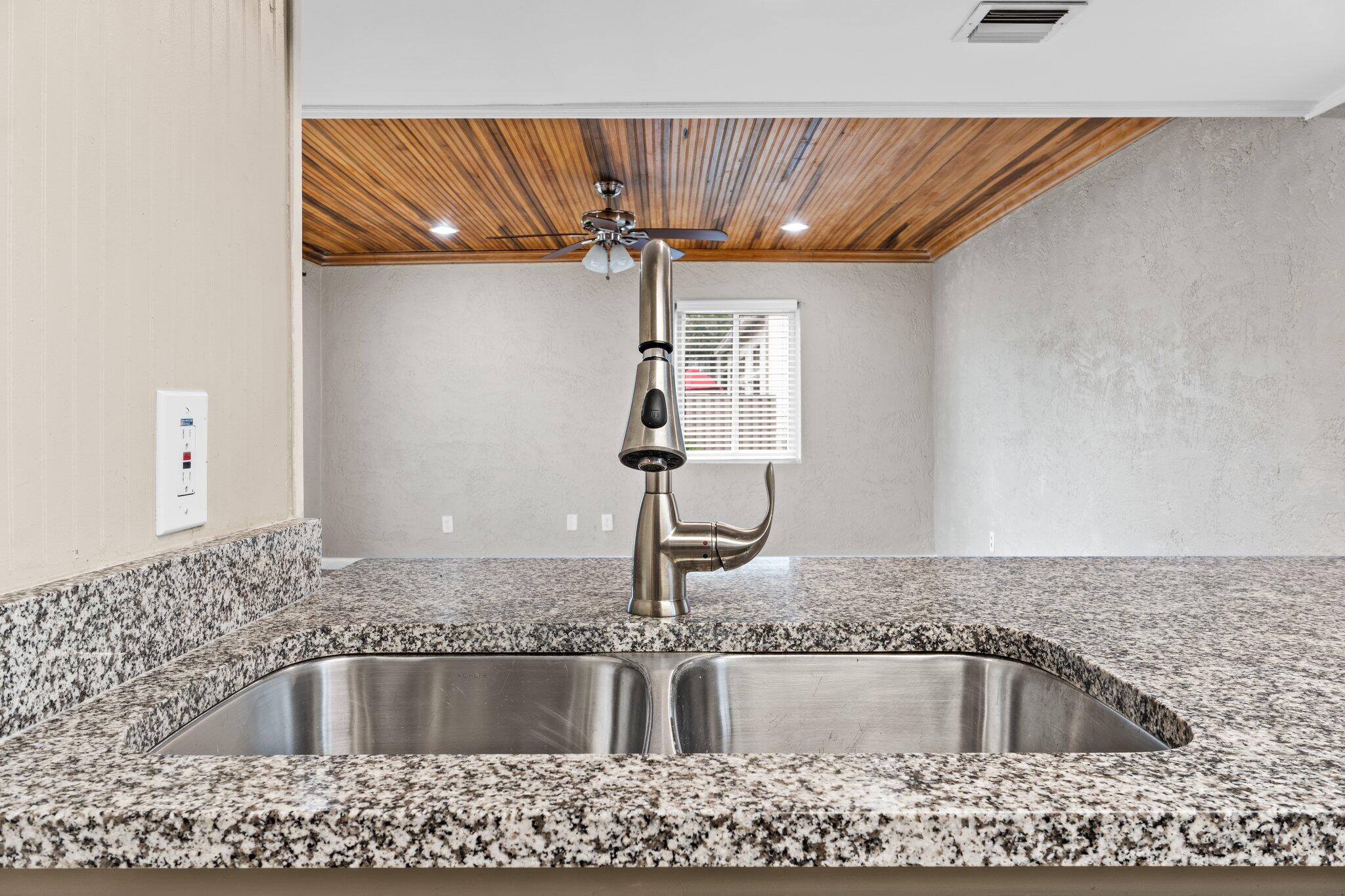 Palisades Condo Ph 1 - Residential