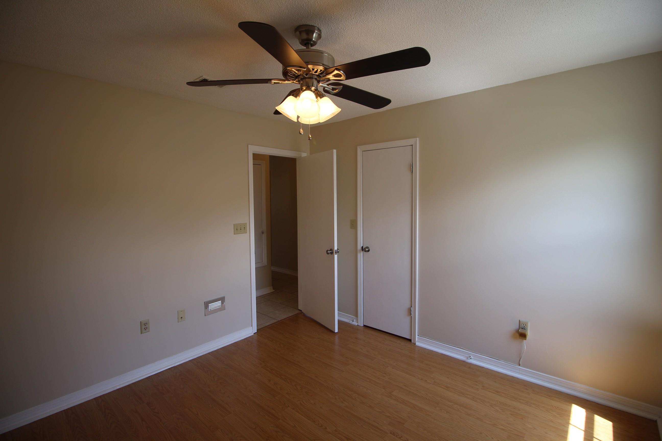 COUNTRYVIEW ESTATES 3RD ADDN - Residential