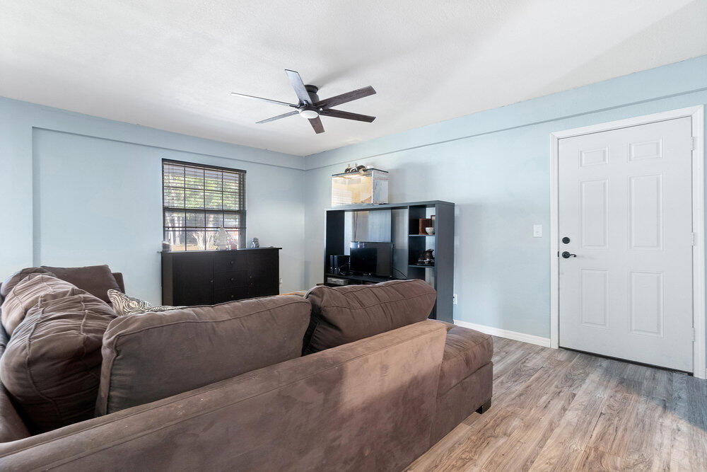 GARNIERS BEACH 5TH - Residential