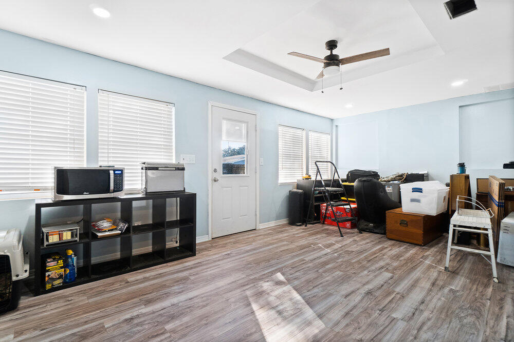 GARNIERS BEACH 5TH - Residential