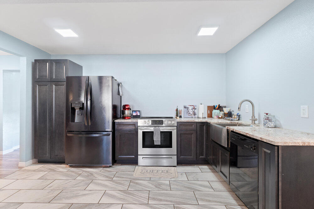 GARNIERS BEACH 5TH - Residential