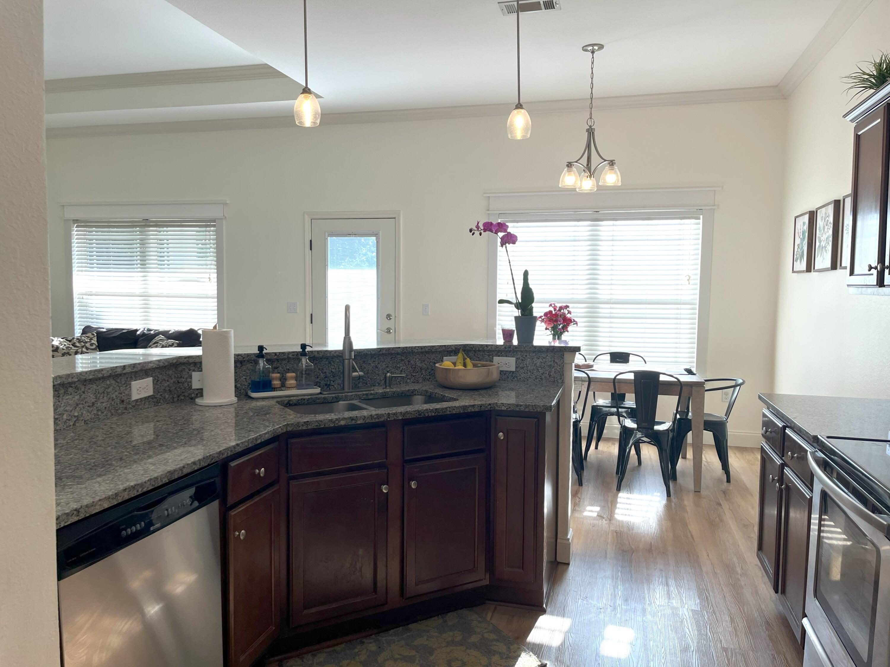 DUGGAN POND ESTATES - Residential Lease