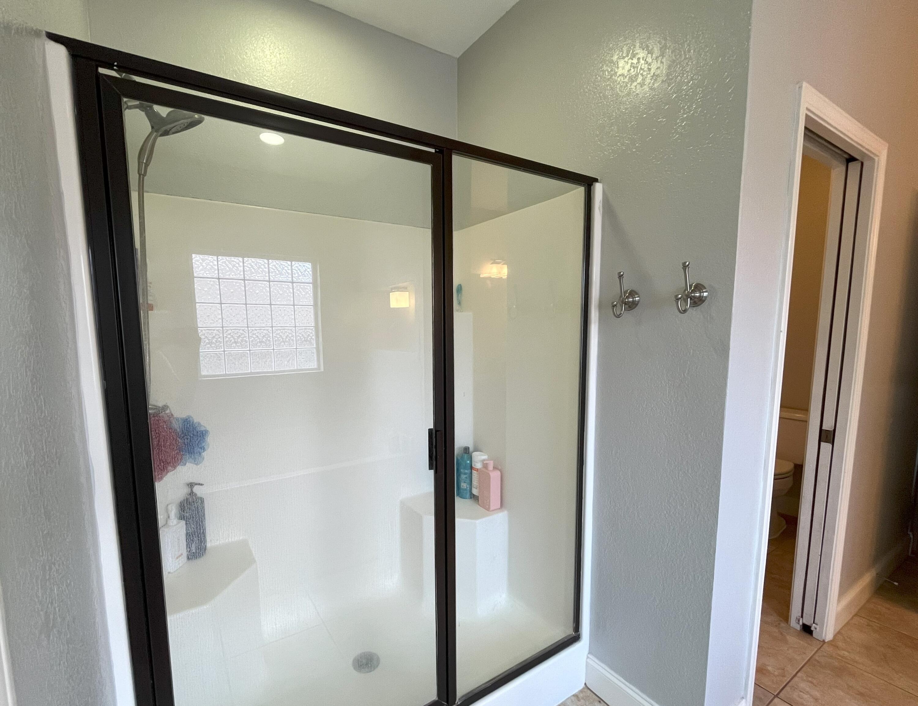 DUGGAN POND ESTATES - Residential Lease