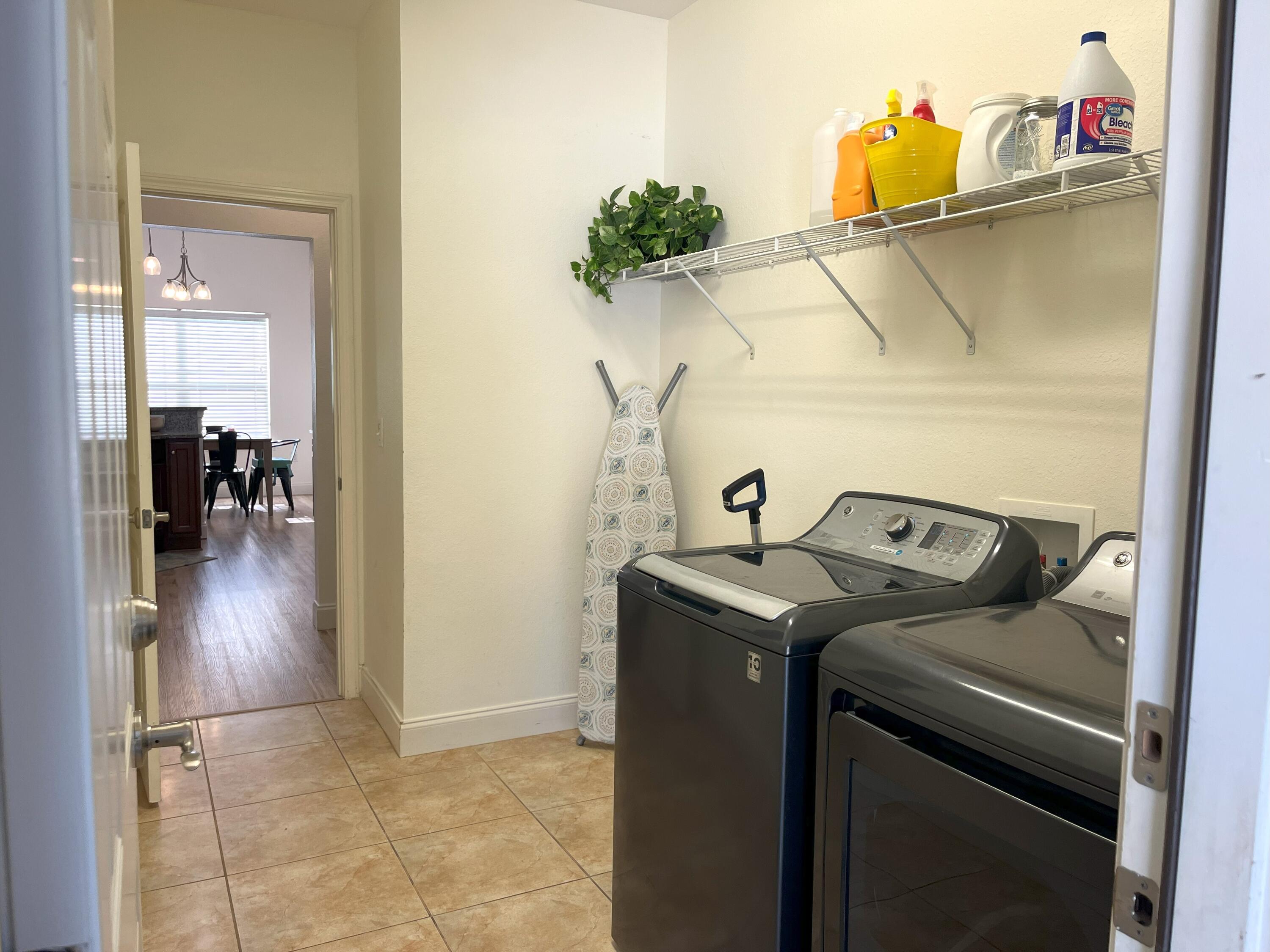 DUGGAN POND ESTATES - Residential Lease