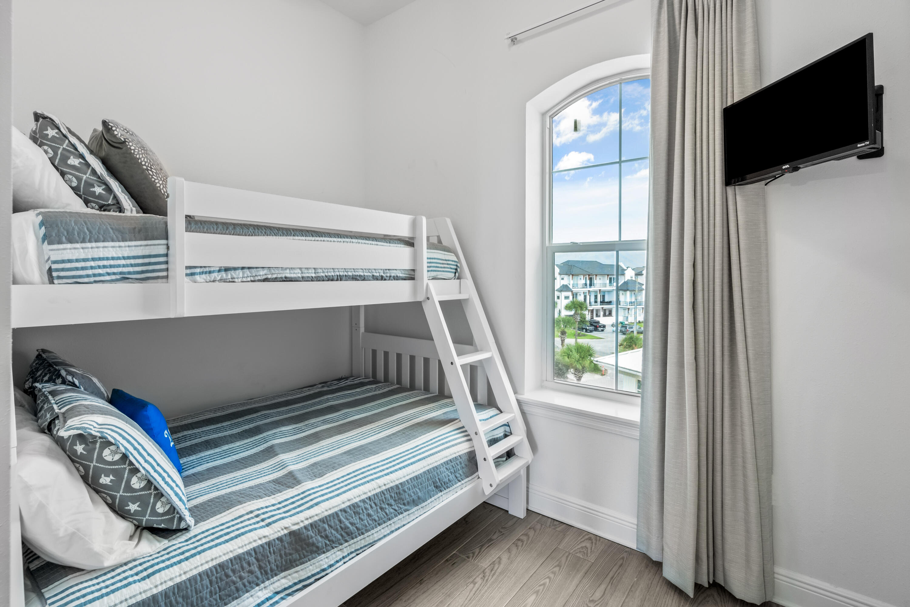 GULF PLACE RESIDENCES - Residential