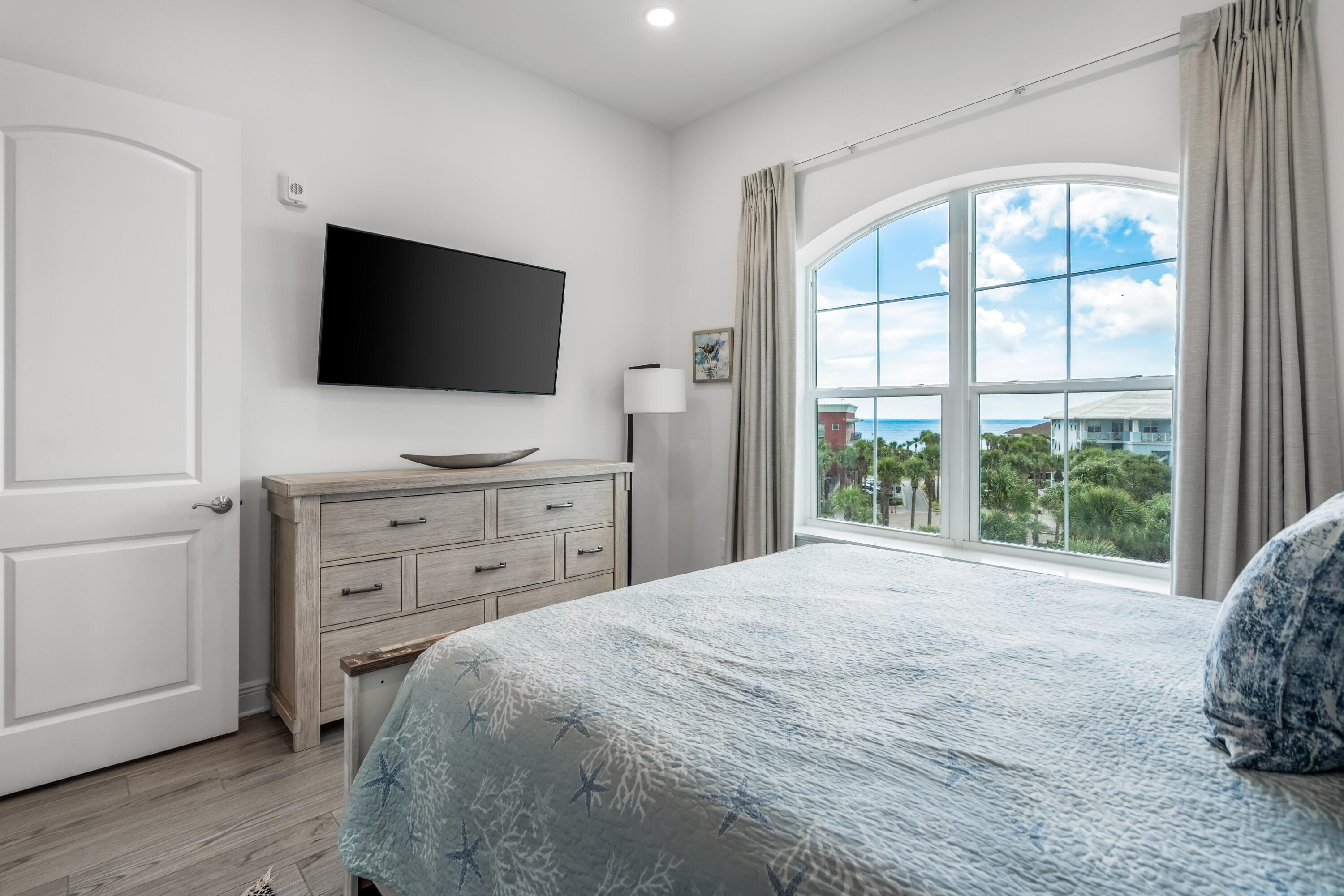 GULF PLACE RESIDENCES - Residential