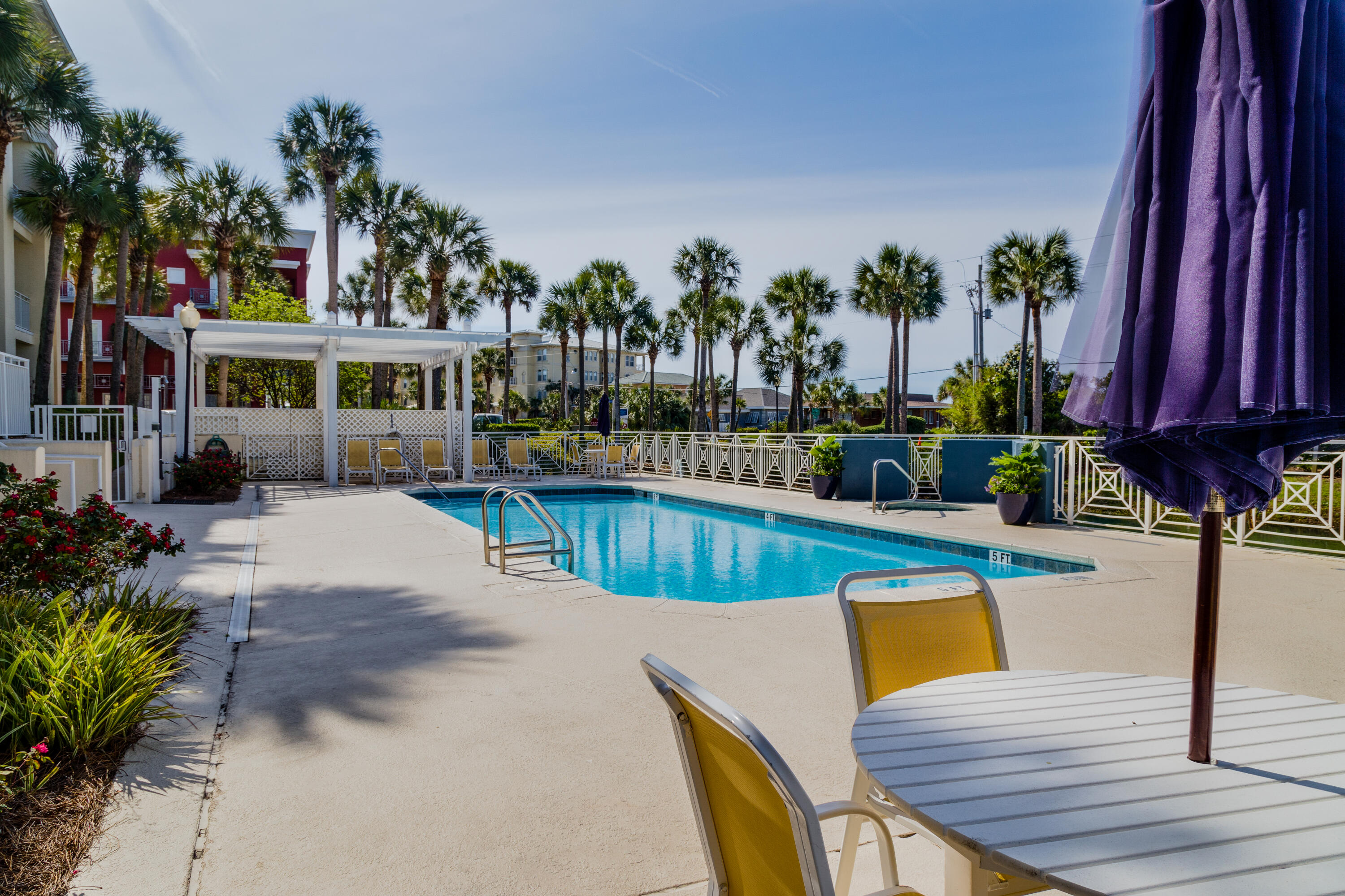 GULF PLACE RESIDENCES - Residential