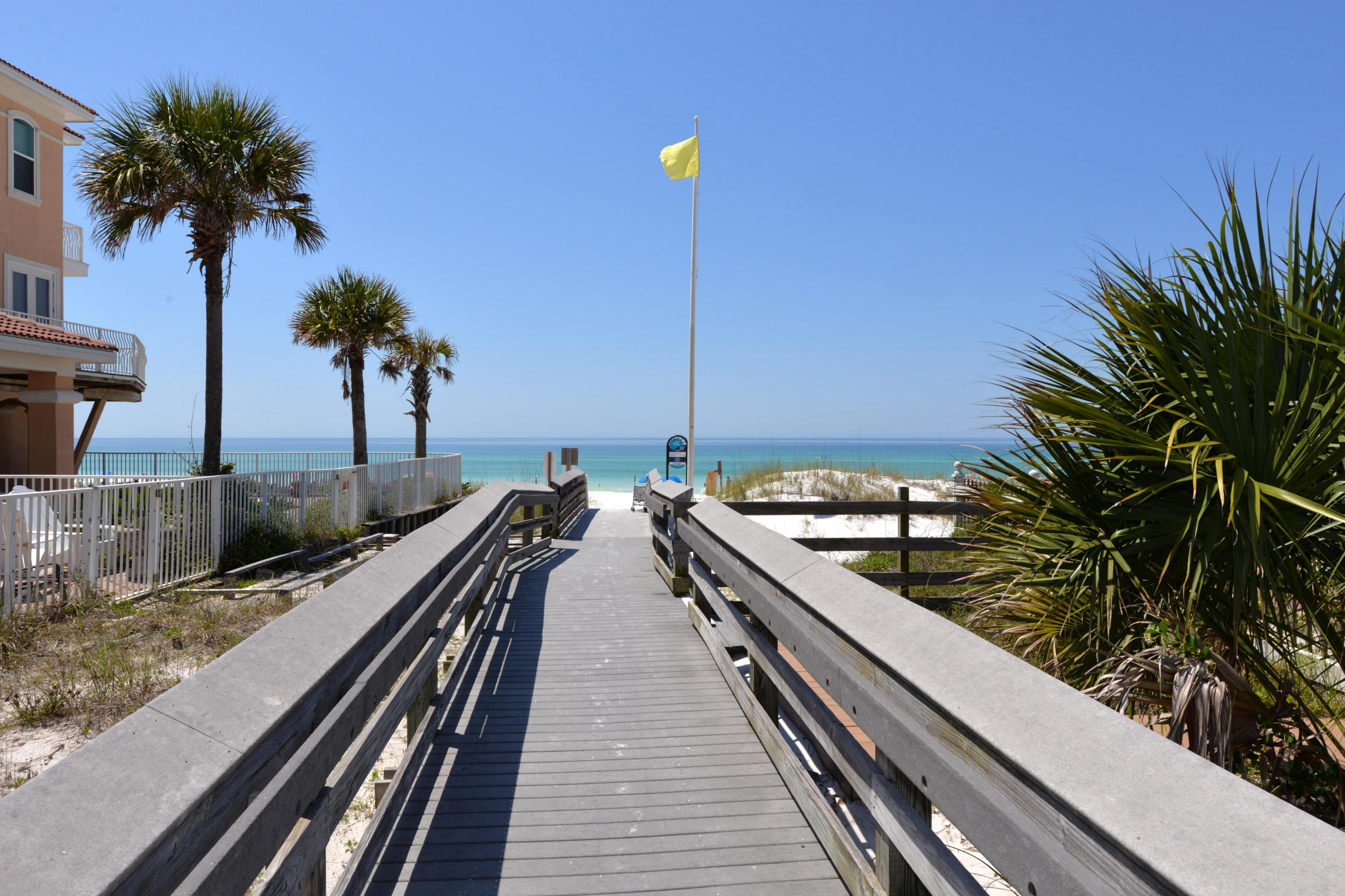 BEACHWALK T/H - Residential