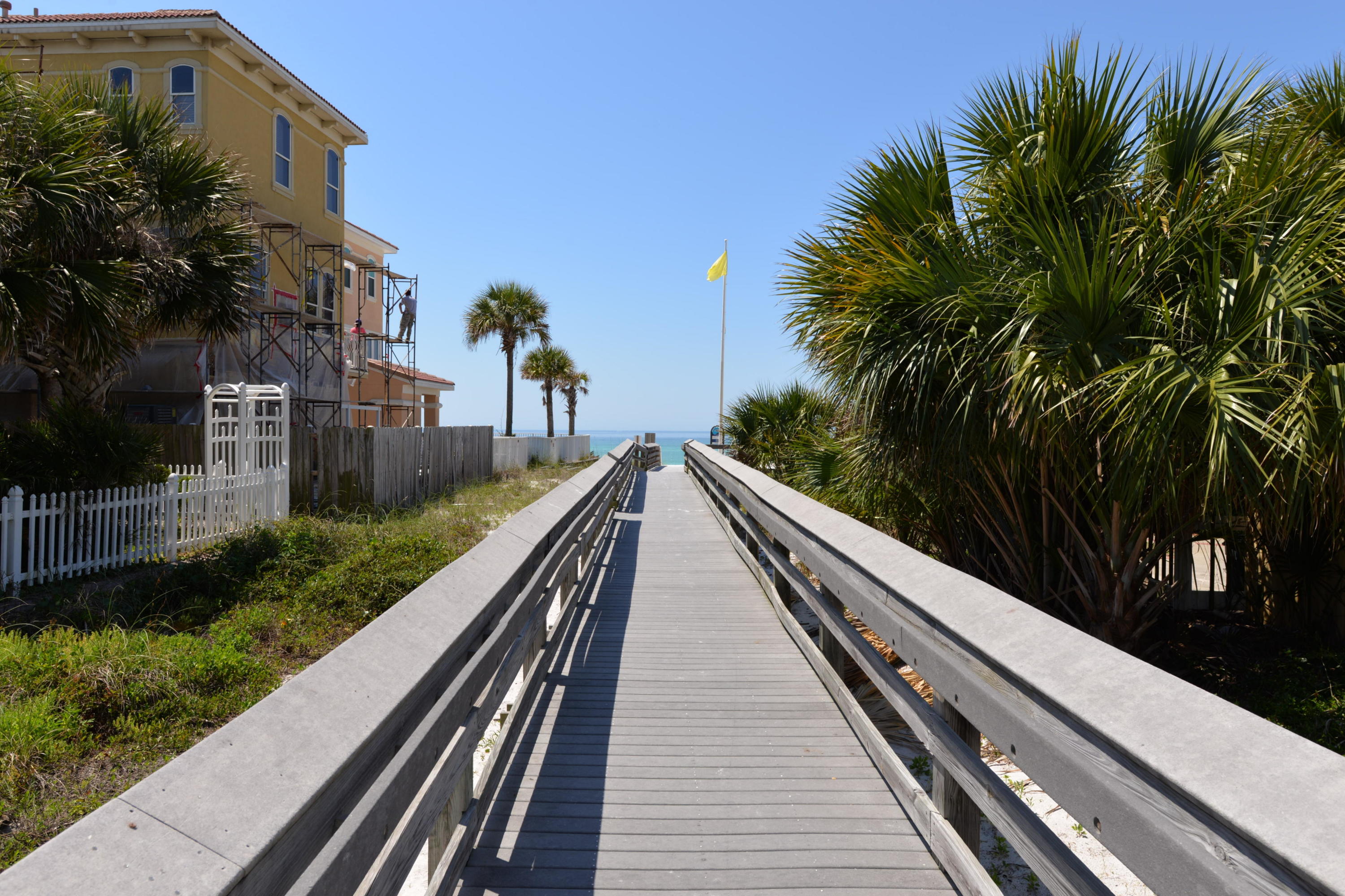 BEACHWALK T/H - Residential