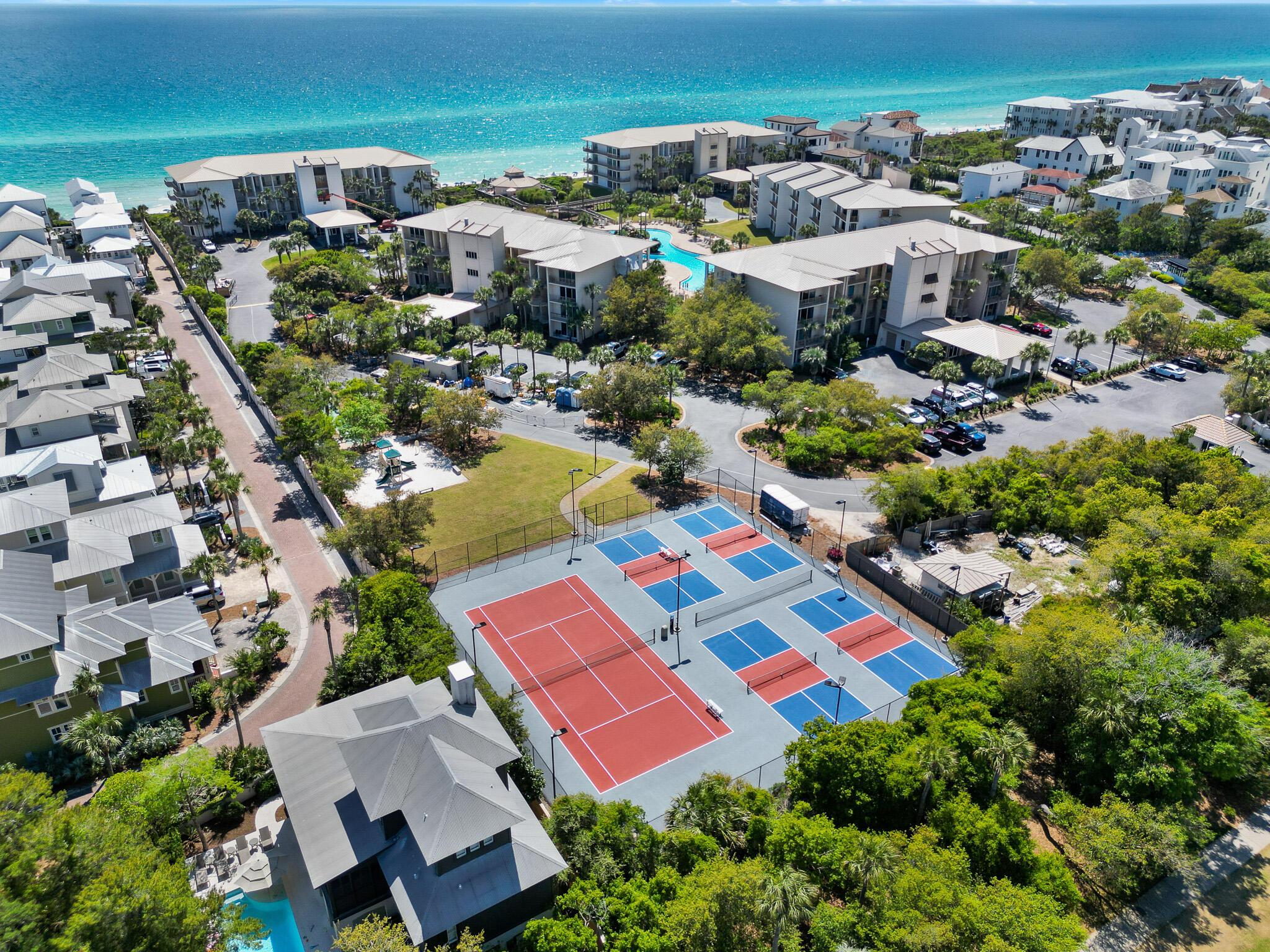HIGH POINTE RESORT CONDO - Residential