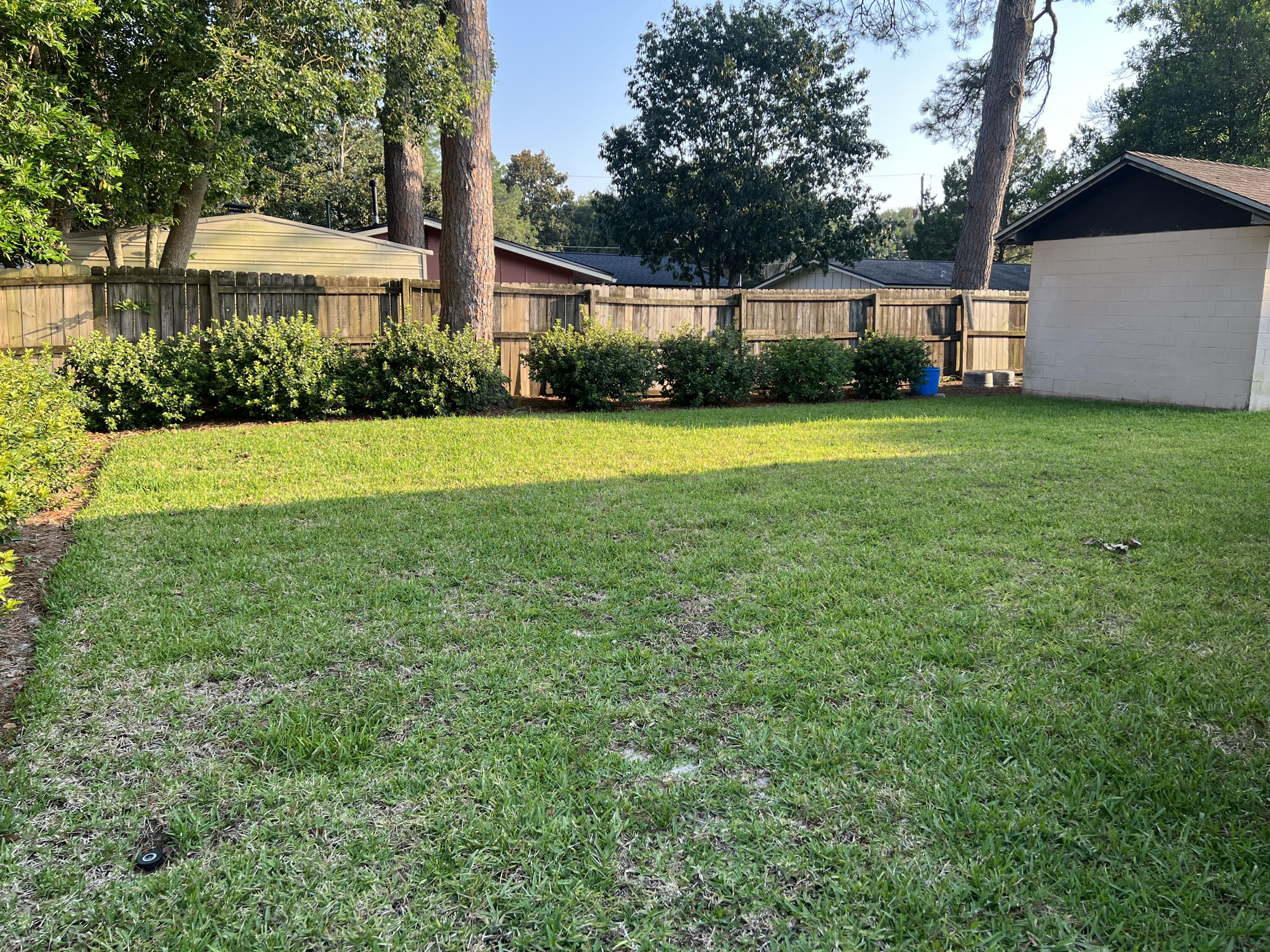 OAKLAND HEIGHTS LOT 23 BLK 7 - Residential