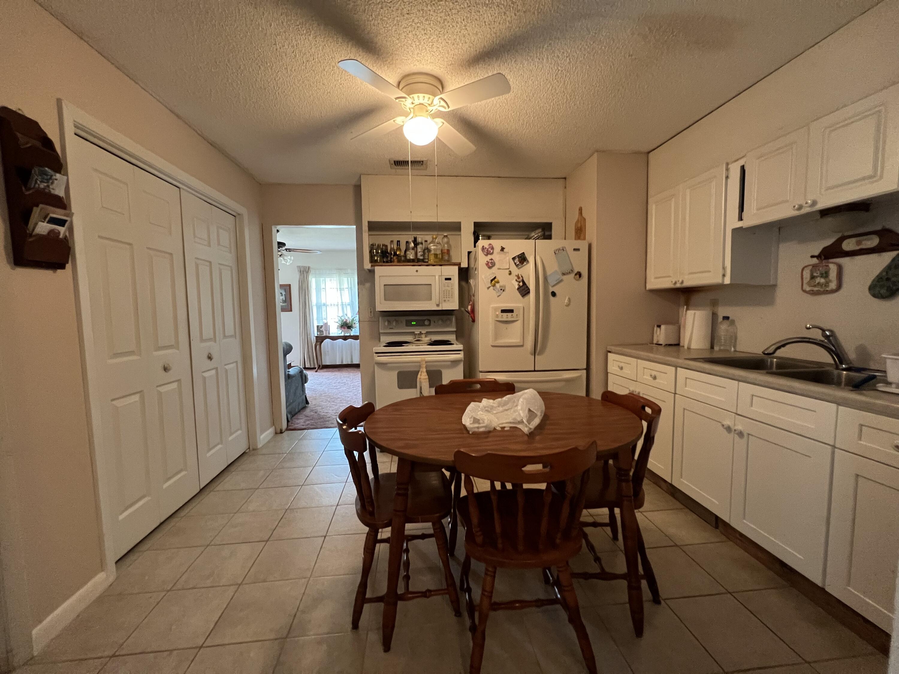 OAKLAND HEIGHTS LOT 23 BLK 7 - Residential