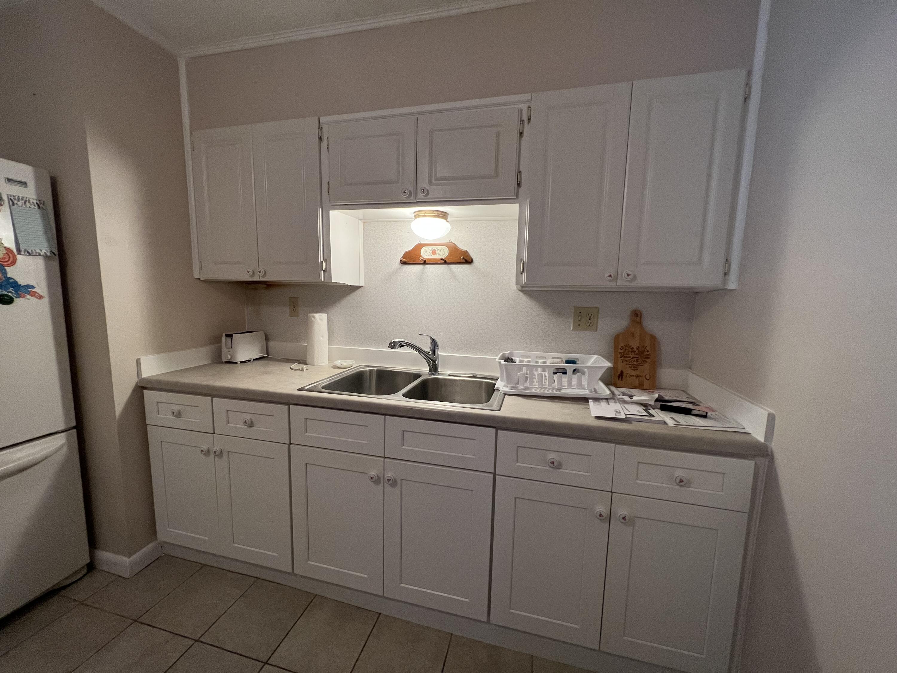 OAKLAND HEIGHTS LOT 23 BLK 7 - Residential