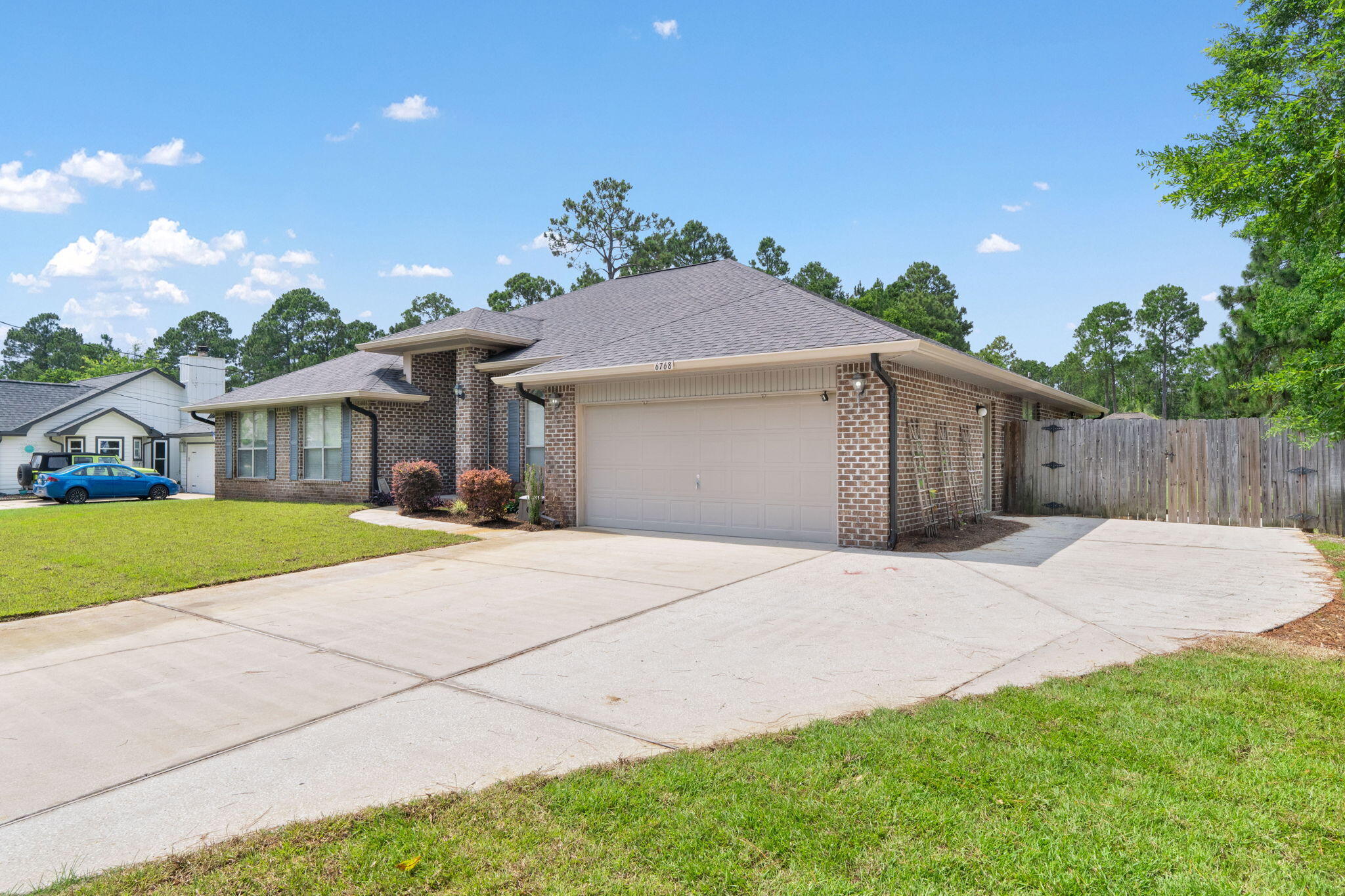 HOLLEY BY THE SEA - Residential