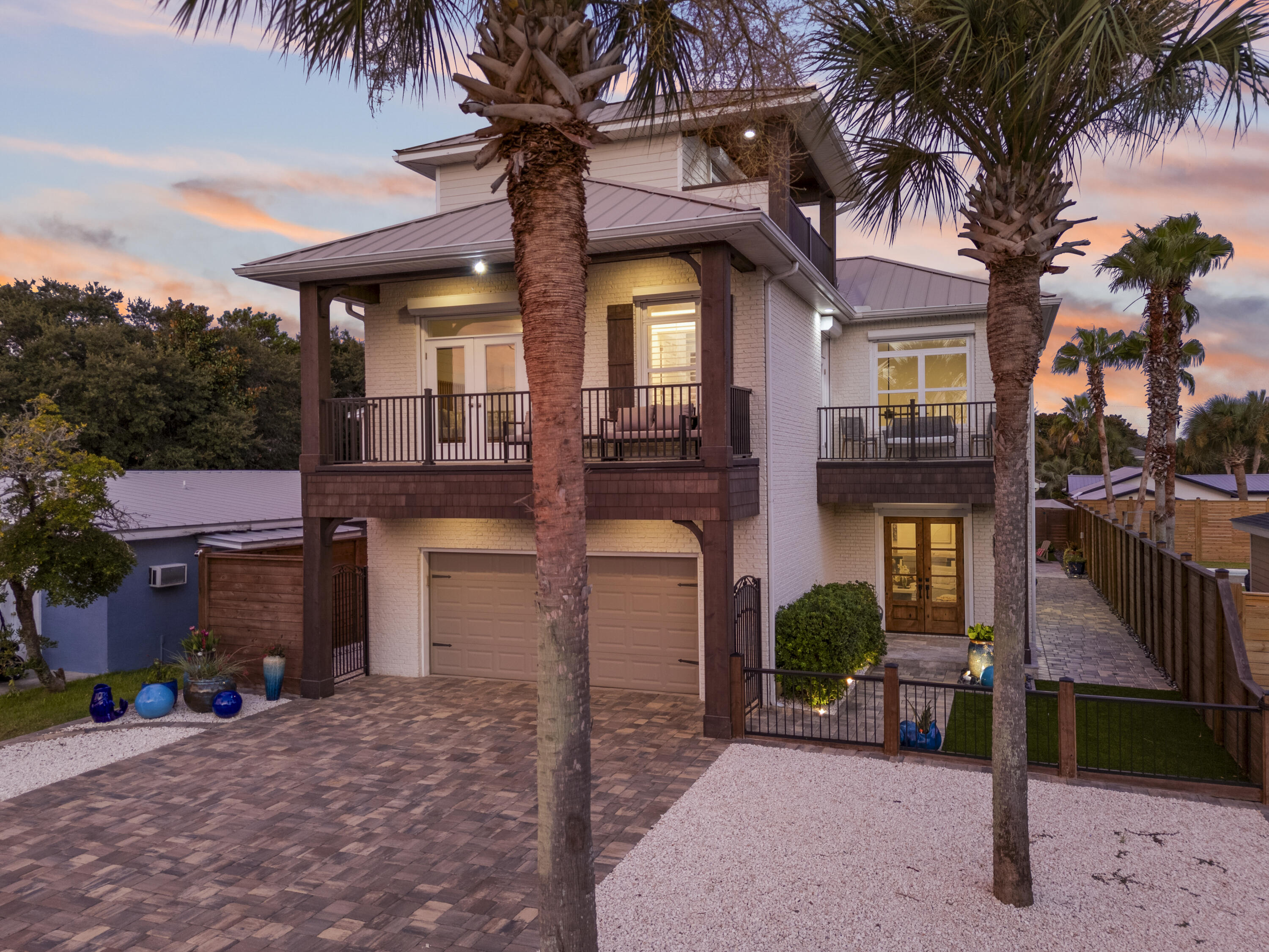 407 petrel Street