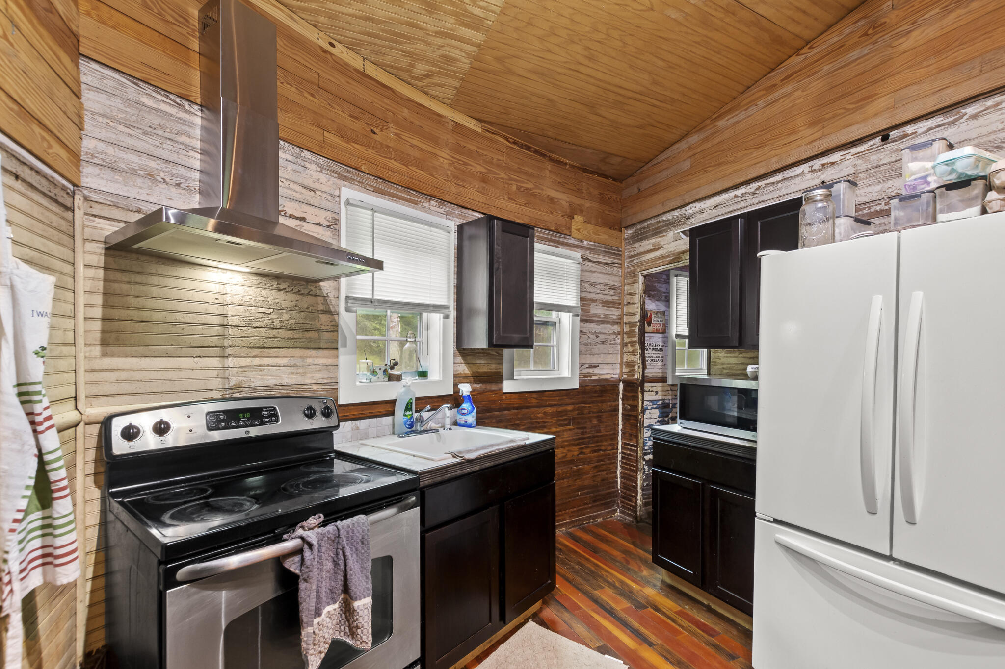JOLLY BAY ACRES - Residential