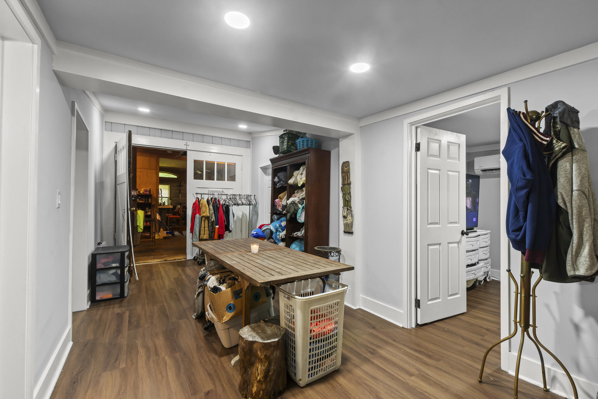 JOLLY BAY ACRES - Residential