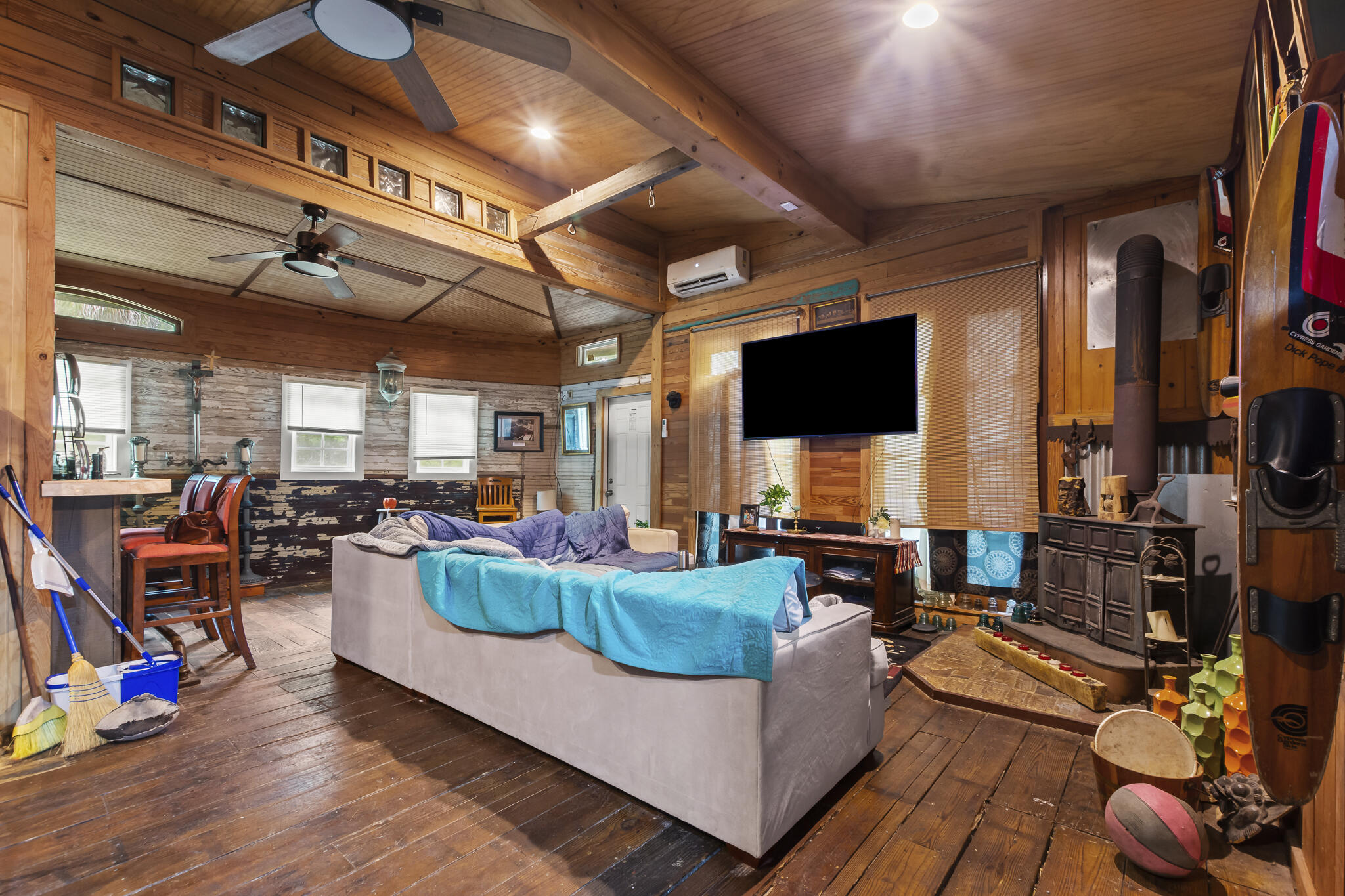JOLLY BAY ACRES - Residential