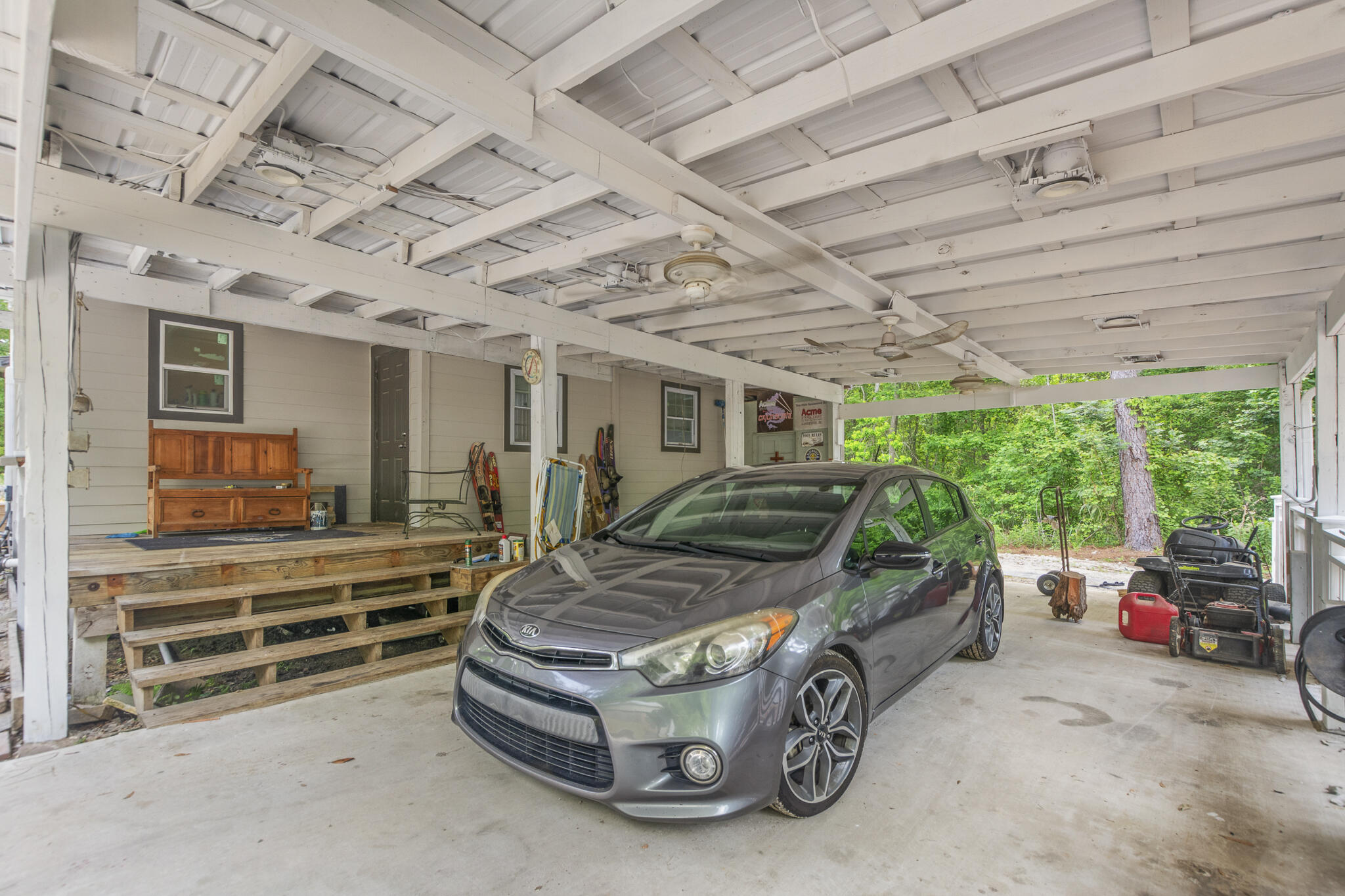 JOLLY BAY ACRES - Residential