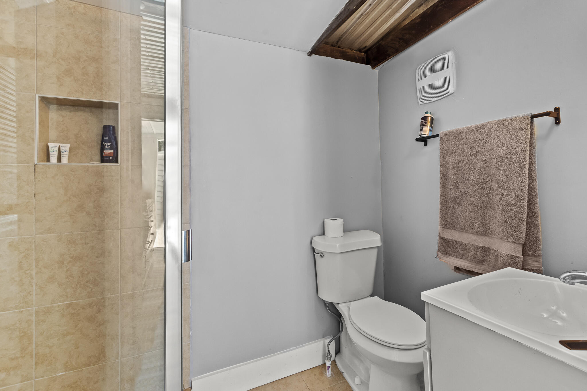 JOLLY BAY ACRES - Residential