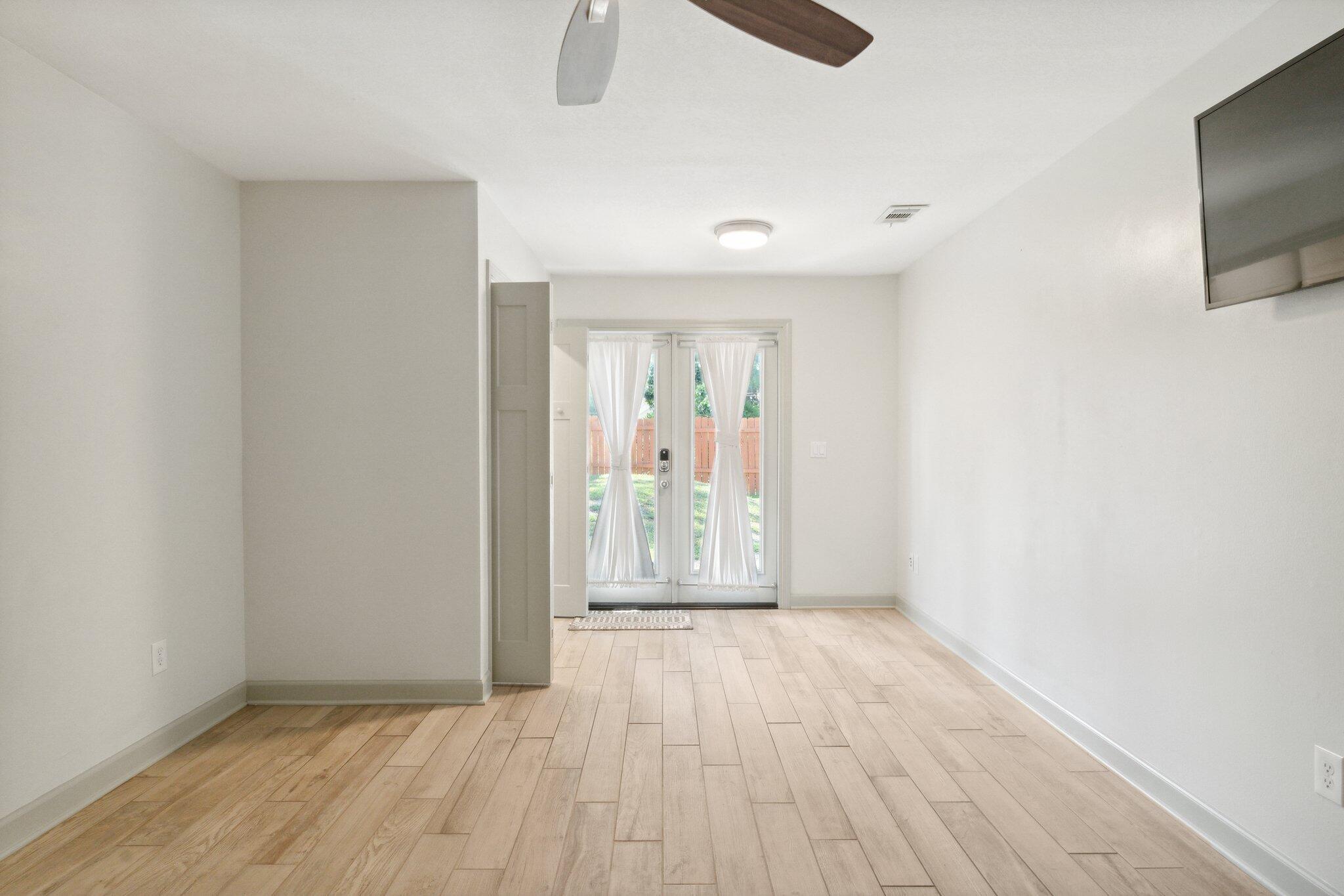 WINSTON MANOR T/H - Residential