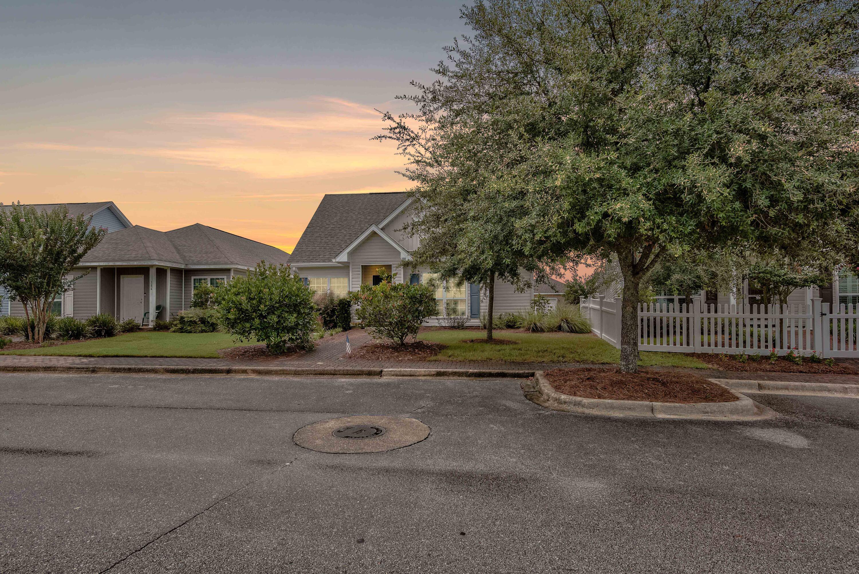 HAMMOCK BAY - Residential