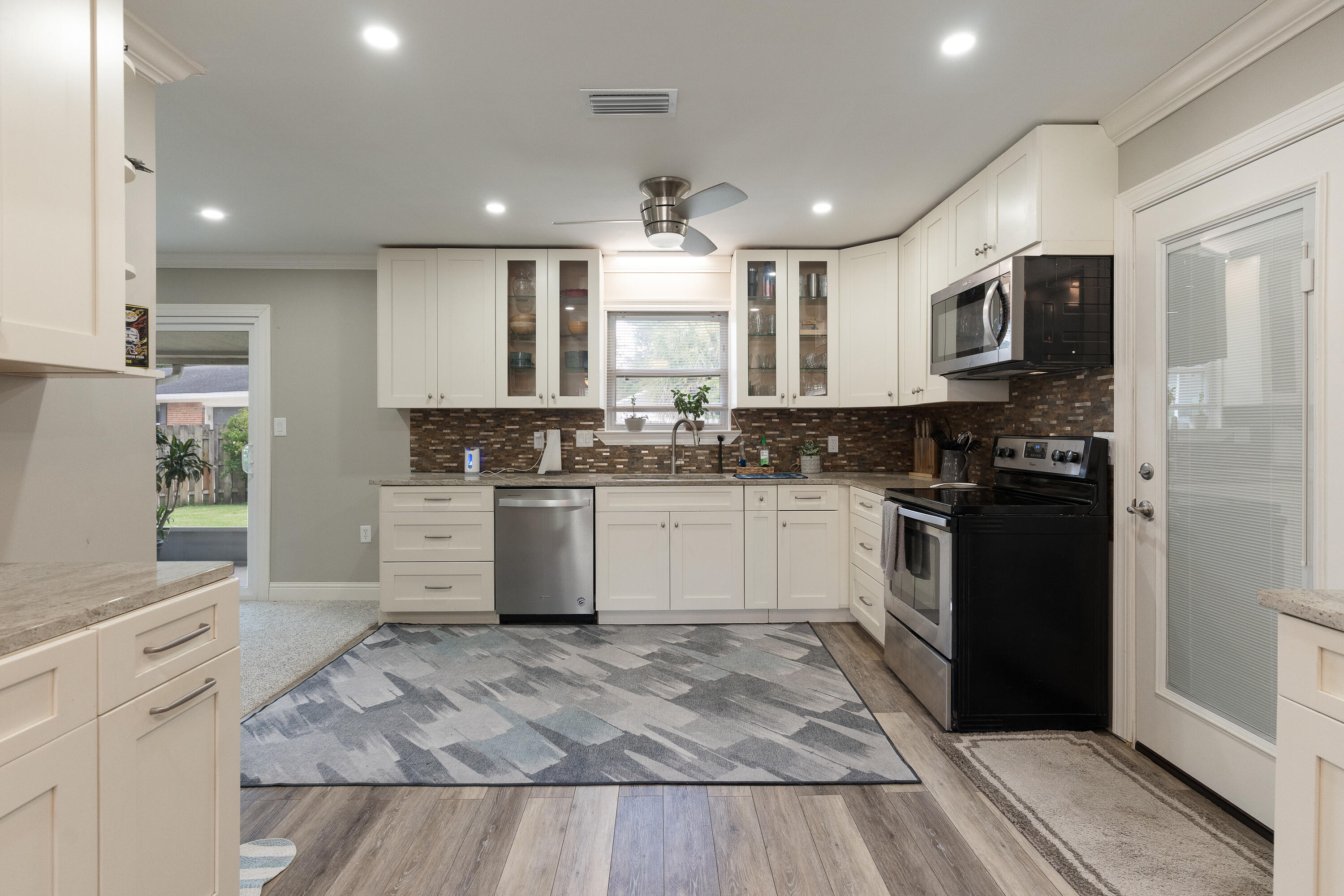 PALM ESTATES UNIT 2 - Residential